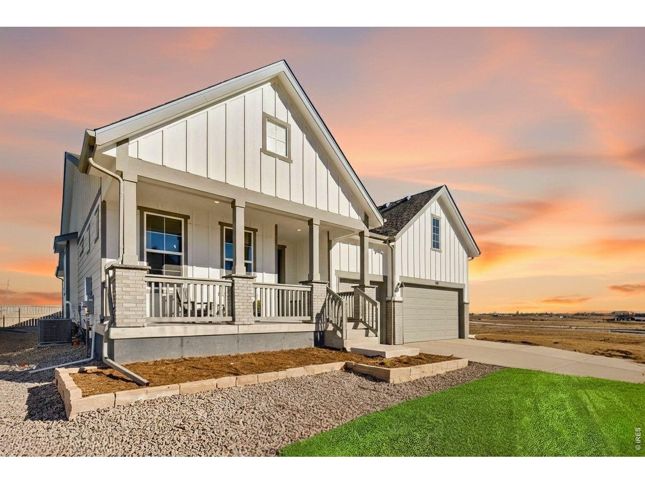 376 Rustic Barn Ln