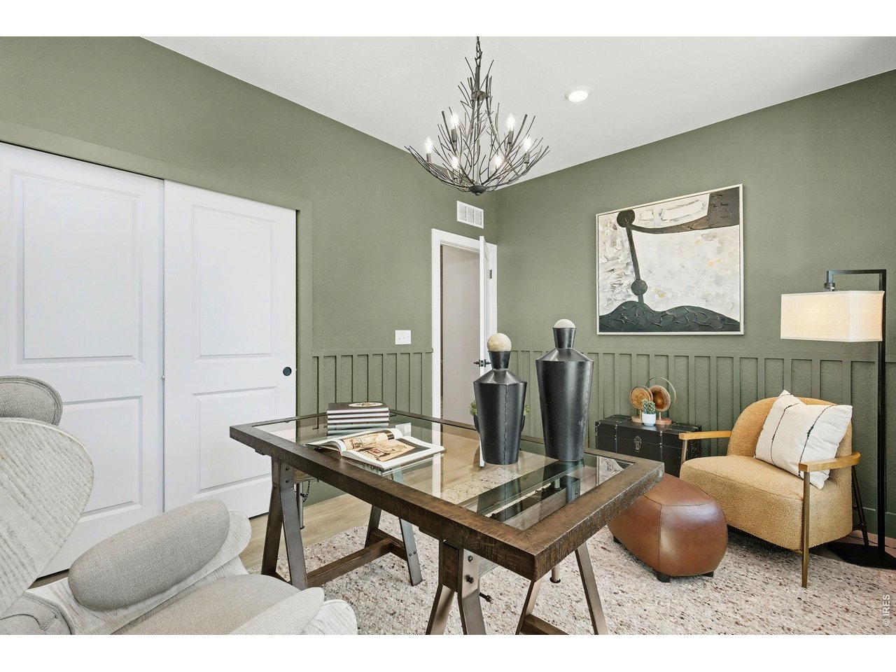 376 Rustic Barn Ln