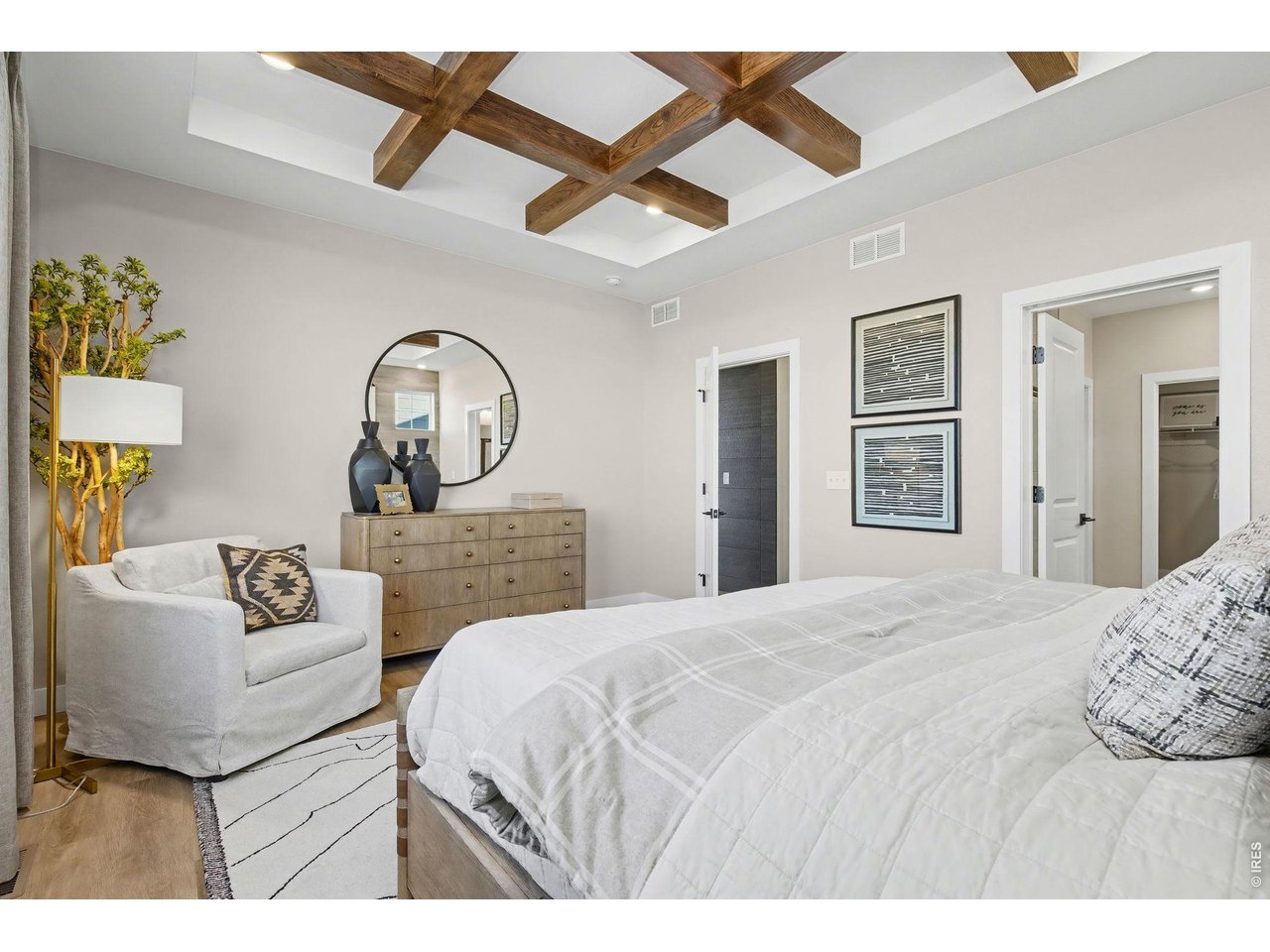 376 Rustic Barn Ln