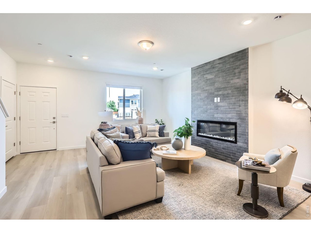 2844 Bear Springs Cir