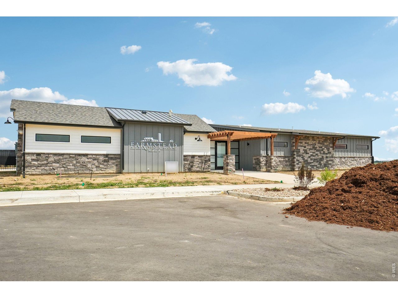322 Rustic Barn Ln