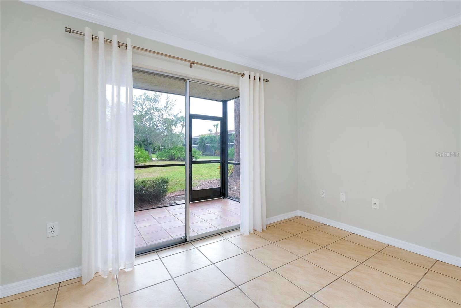 972 LA COSTA CIR #5