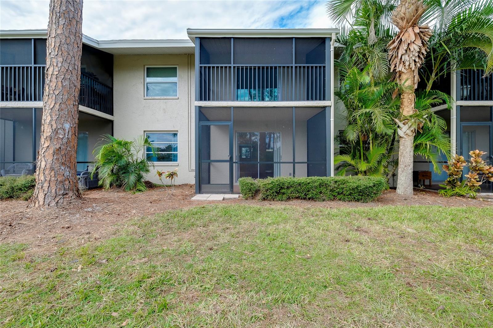 972 LA COSTA CIR #5