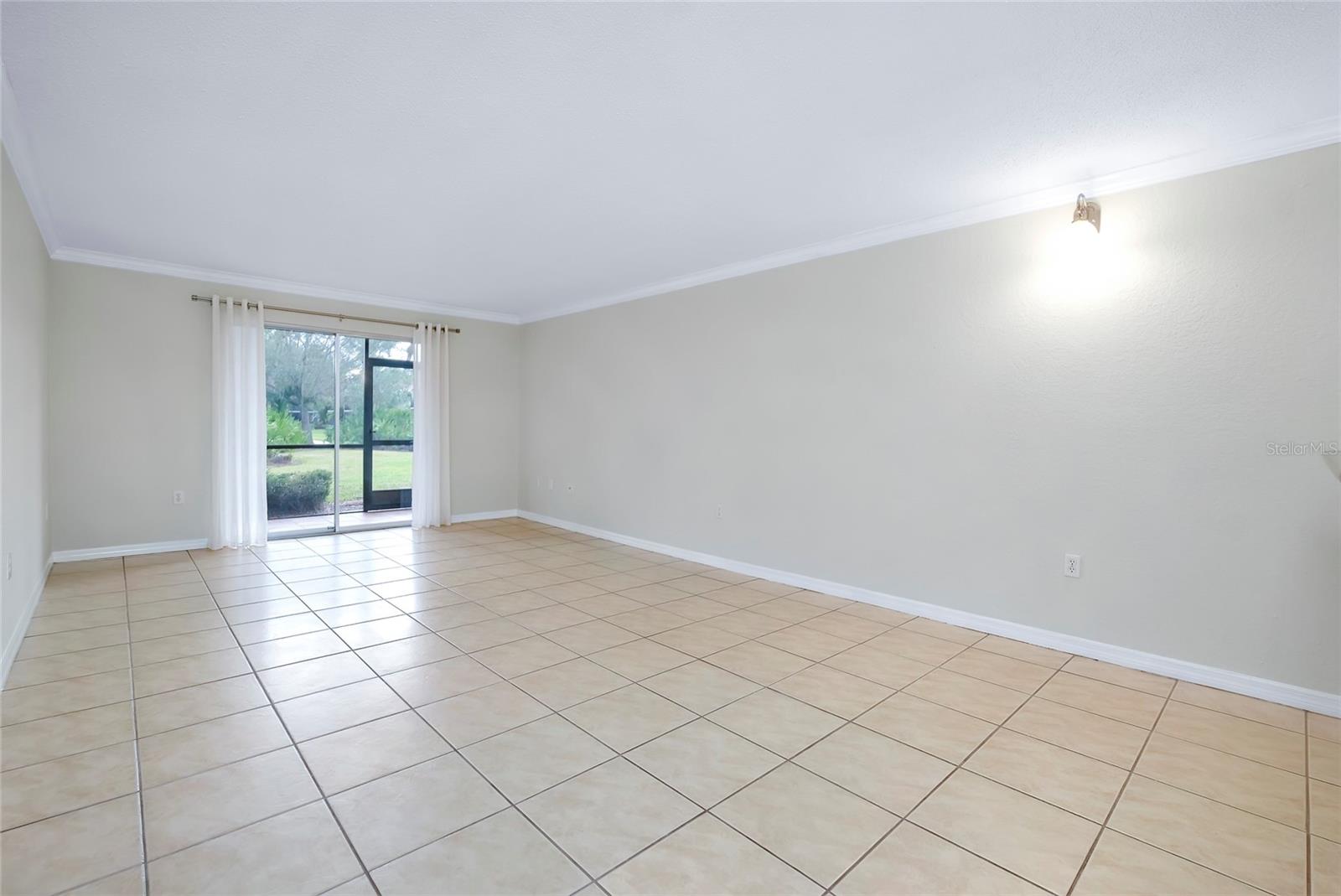 972 LA COSTA CIR #5