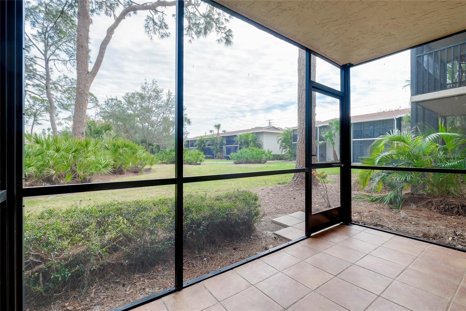 972 LA COSTA CIR #5