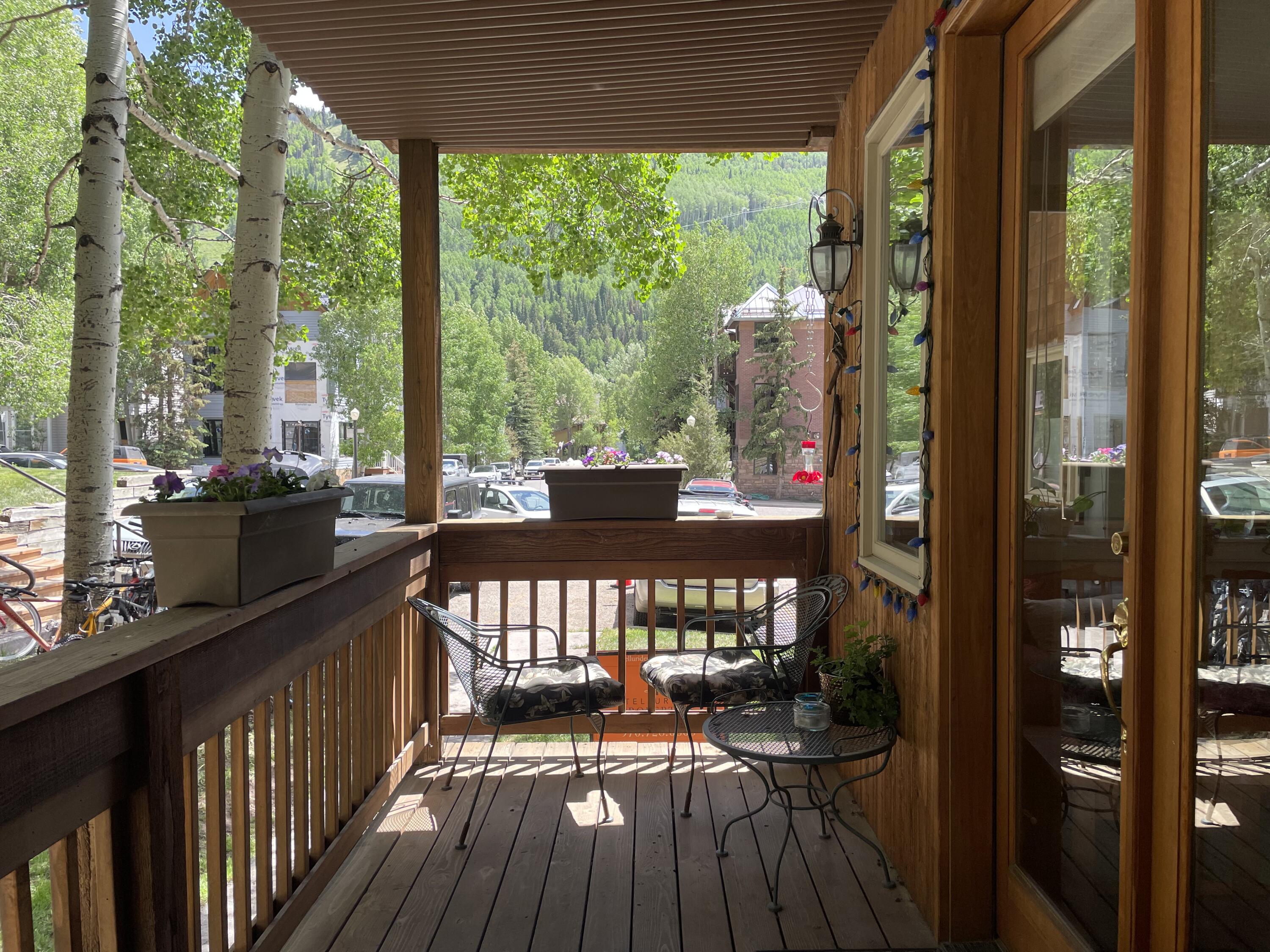 619 W Columbia Avenue Unit: C-112