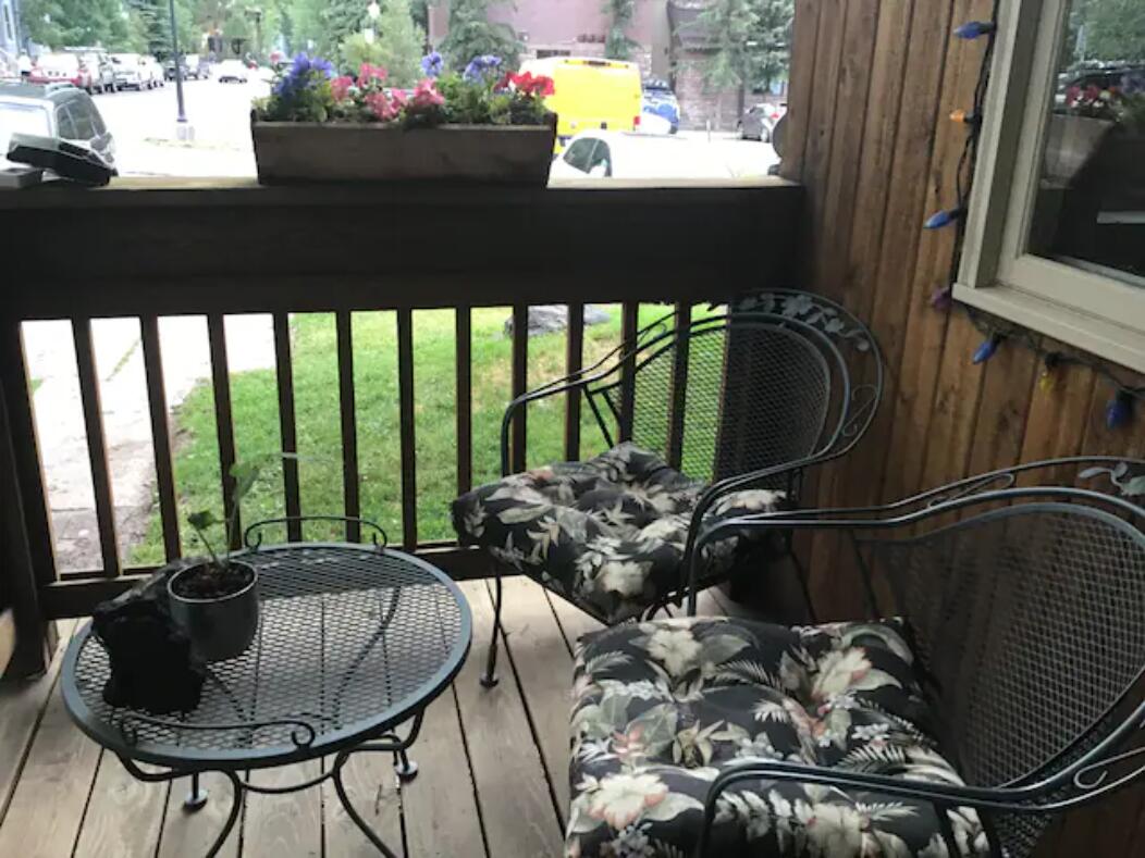 619 W Columbia Avenue Unit: C-112