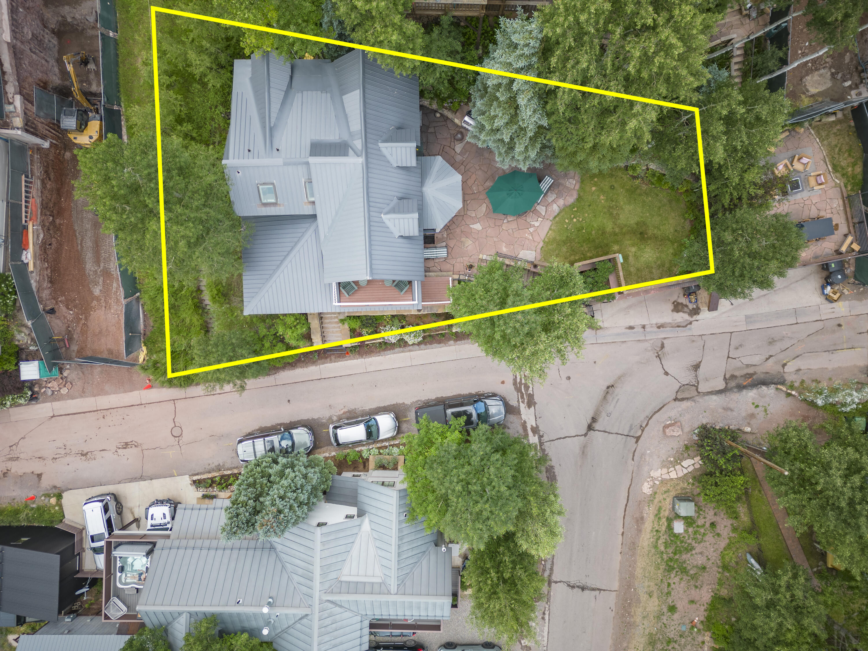 131 E Gregory Avenue