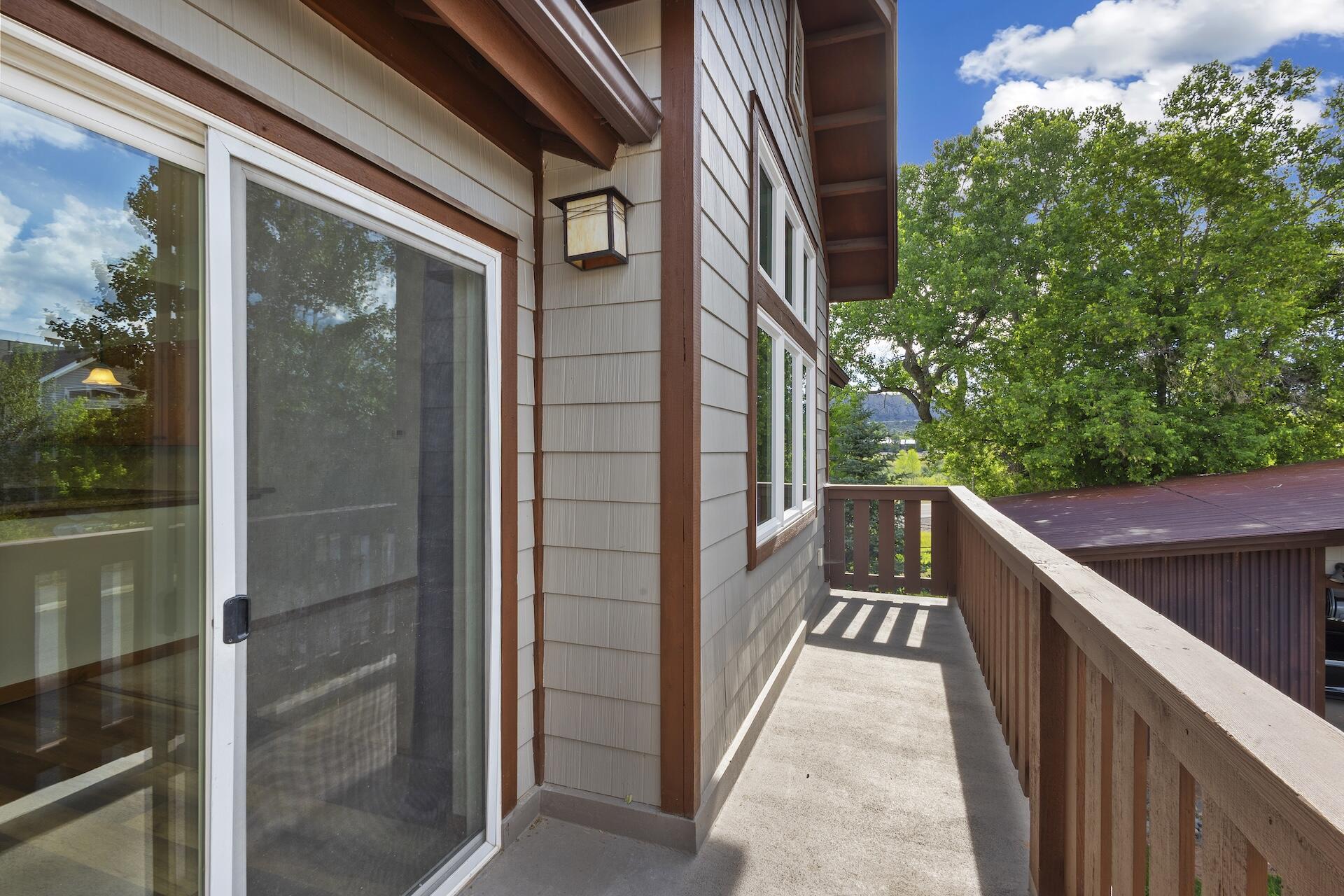 550 Redcliff Circle