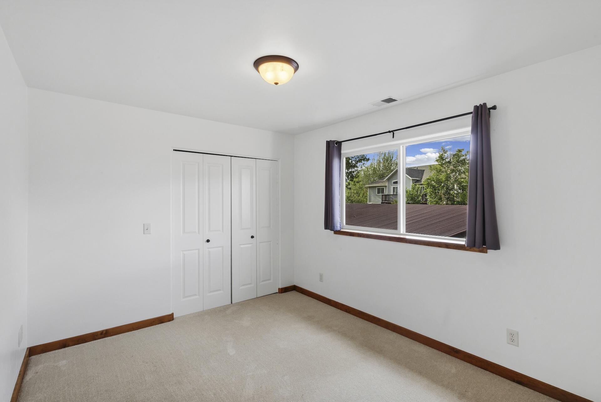 550 Redcliff Circle