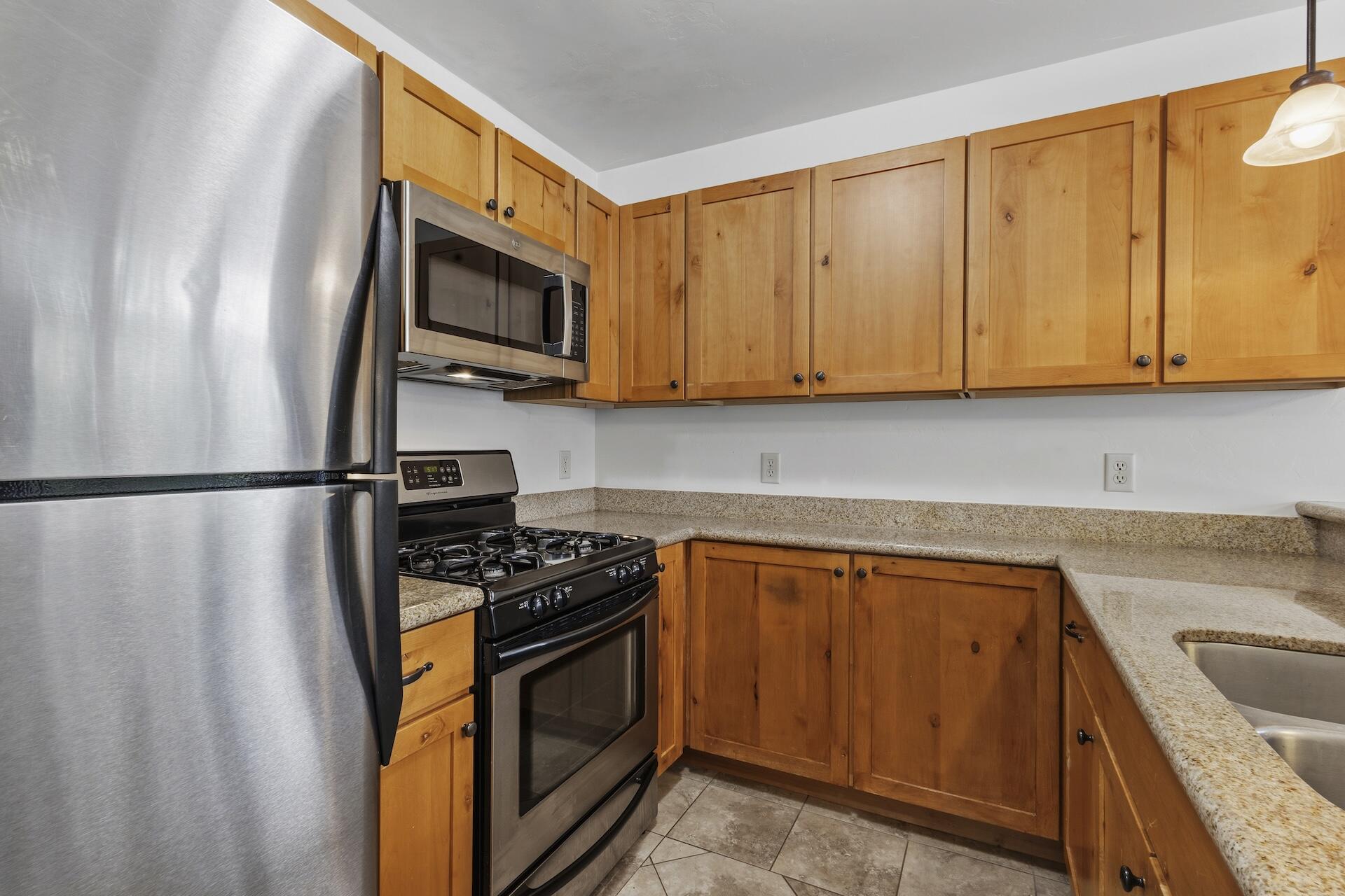 550 Redcliff Circle