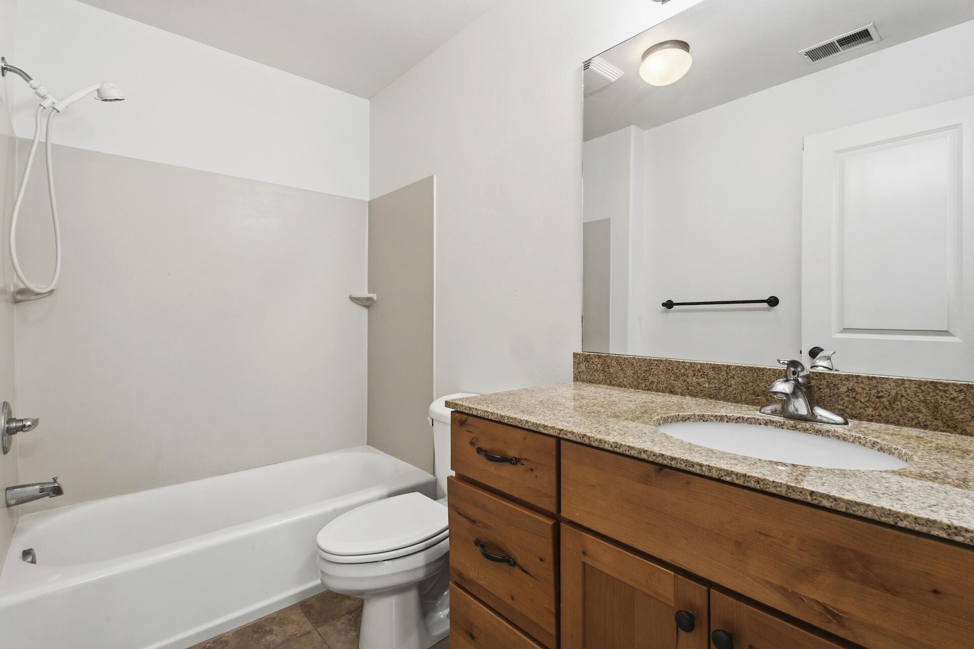 550 Redcliff Circle