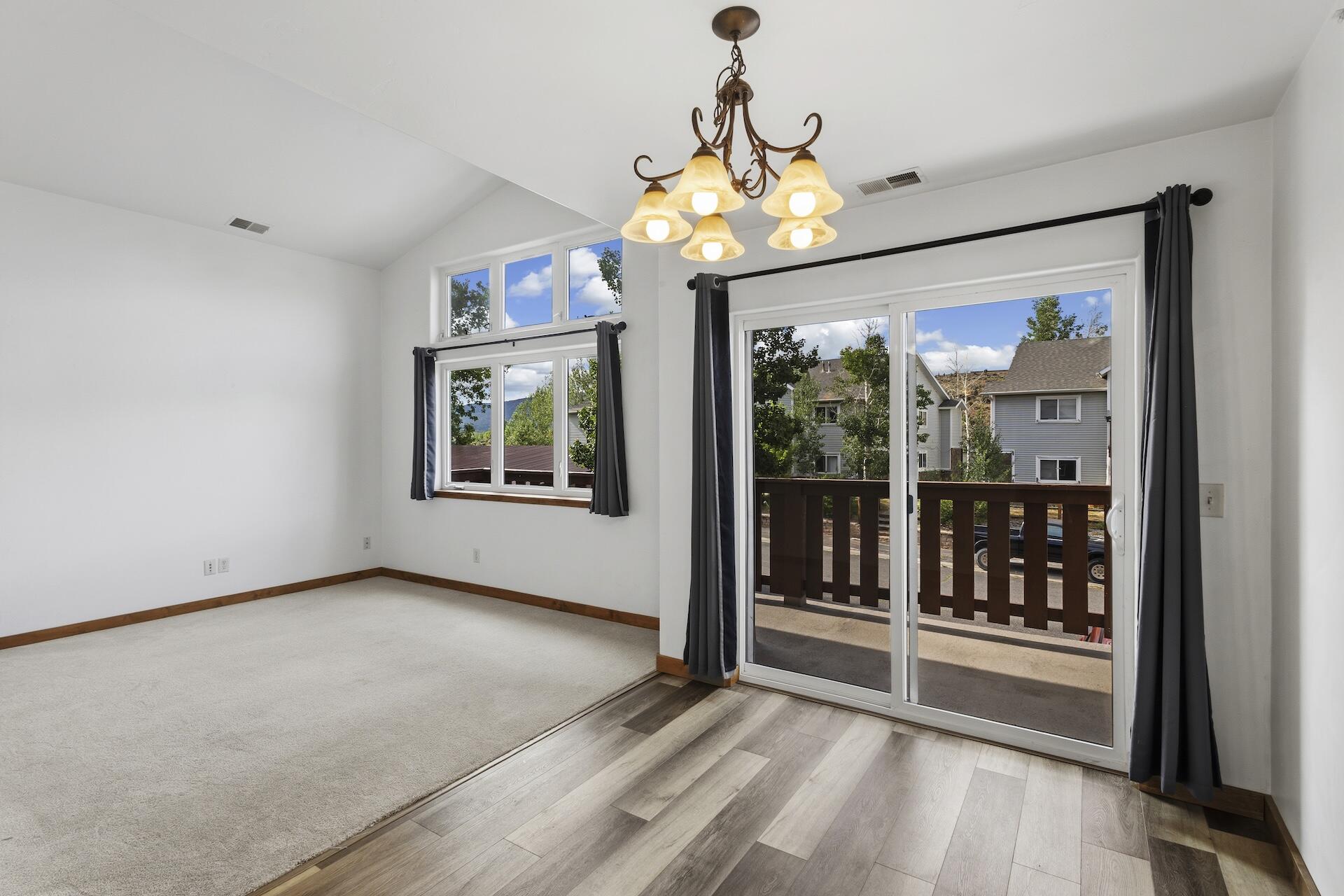 550 Redcliff Circle
