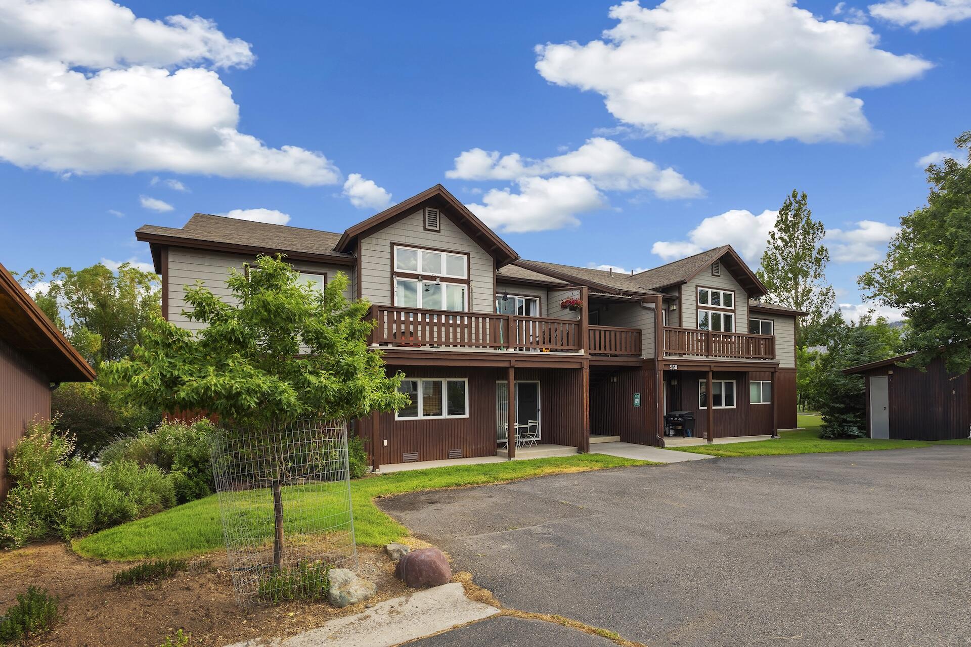 550 Redcliff Circle