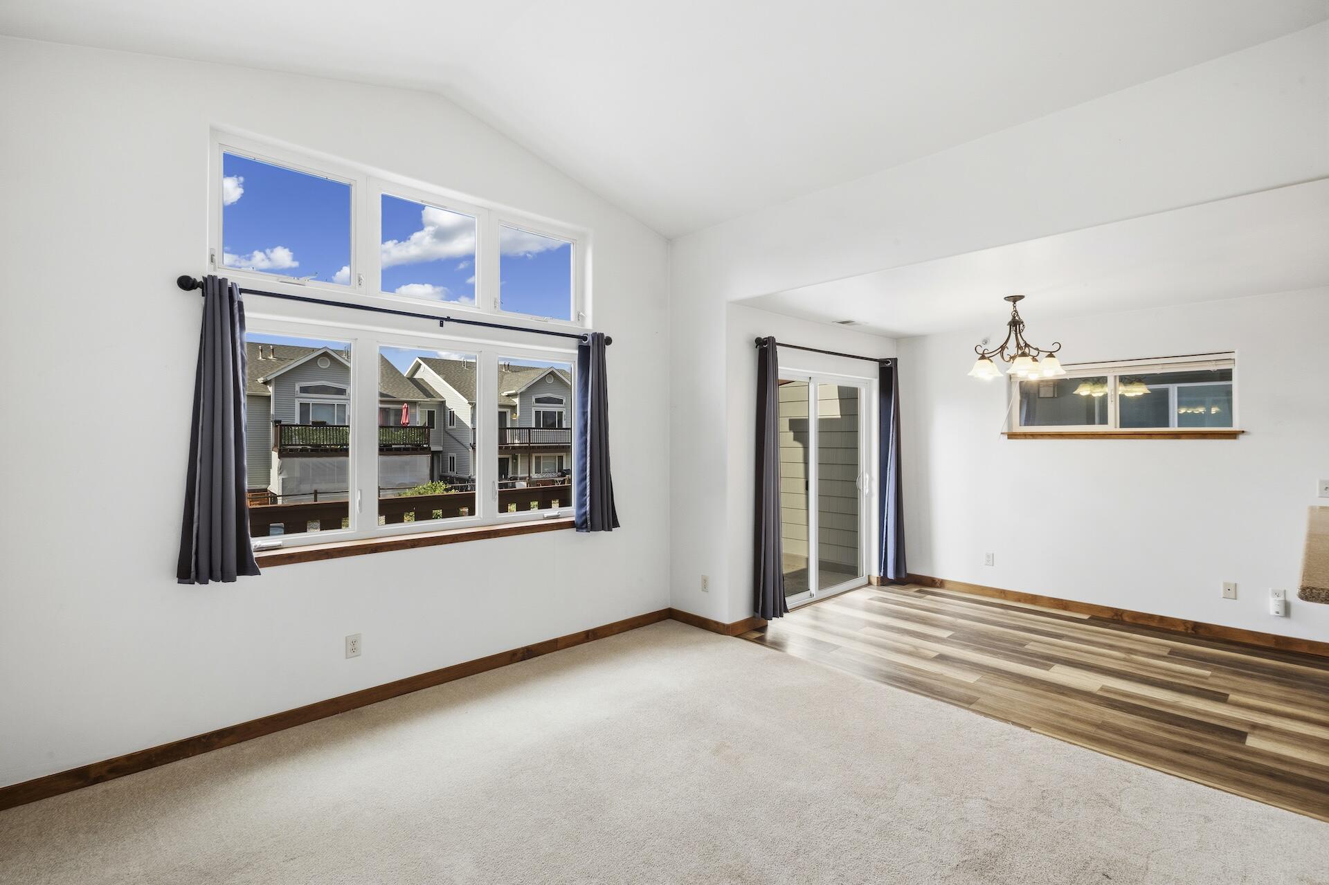 550 Redcliff Circle