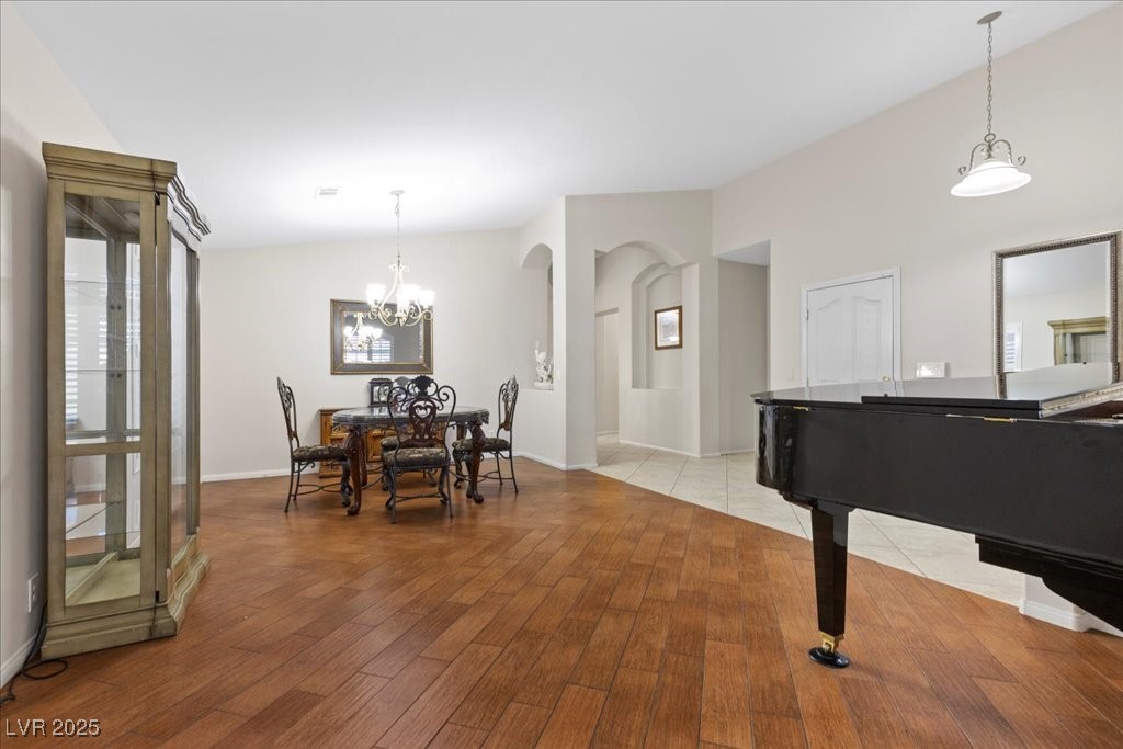 1905 Bocale Court