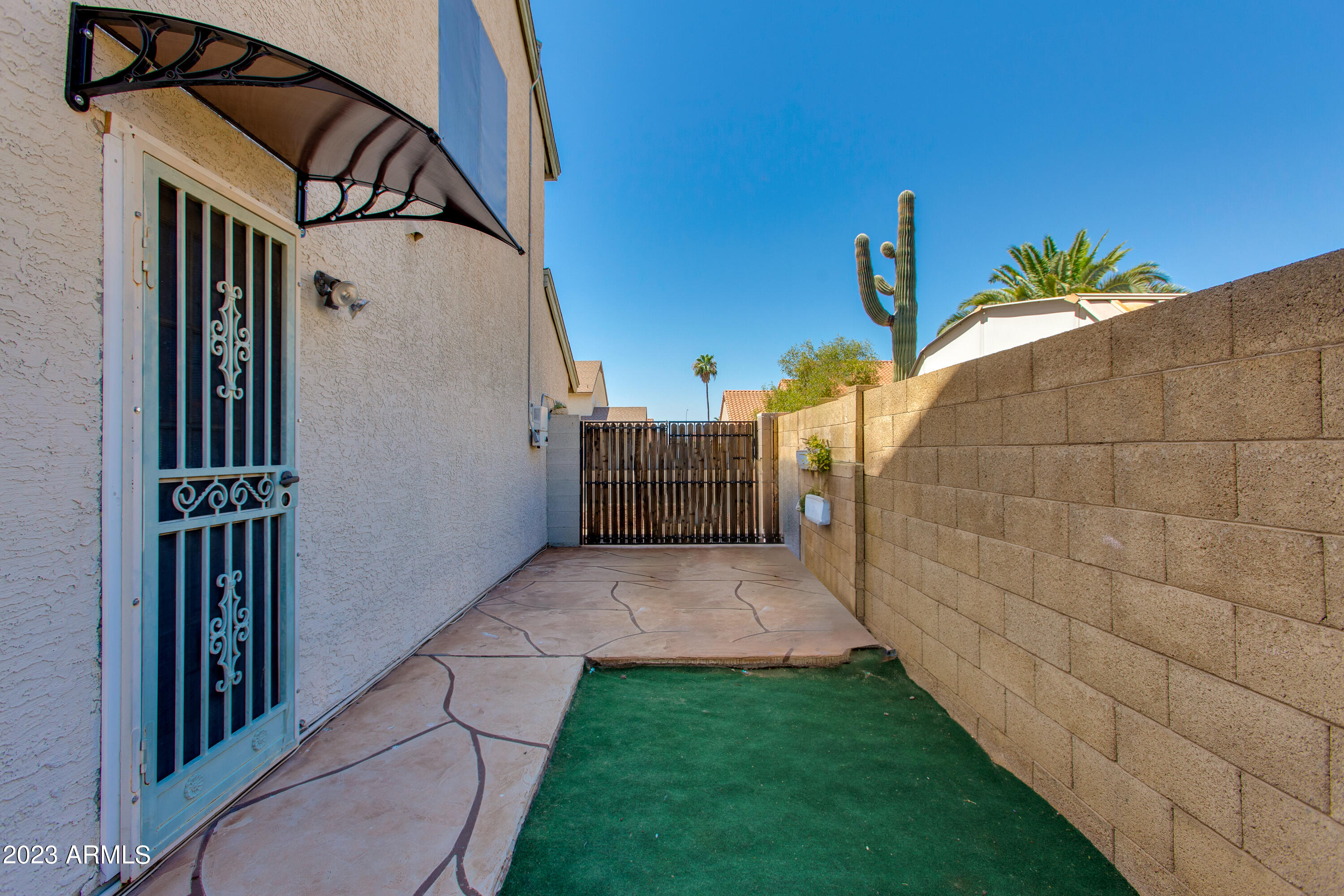 7608 W DREYFUS Drive