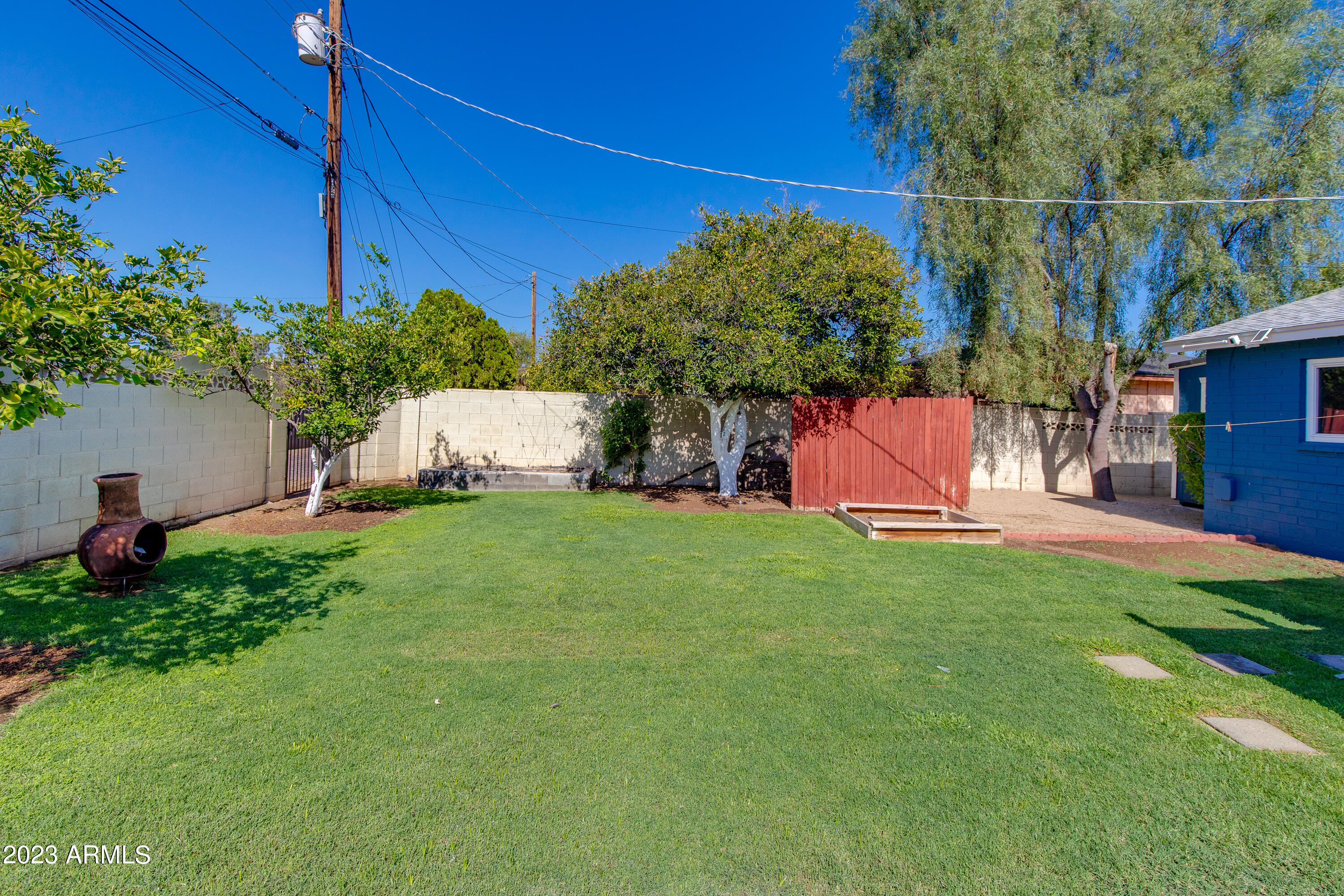 2525 W Orchid Lane