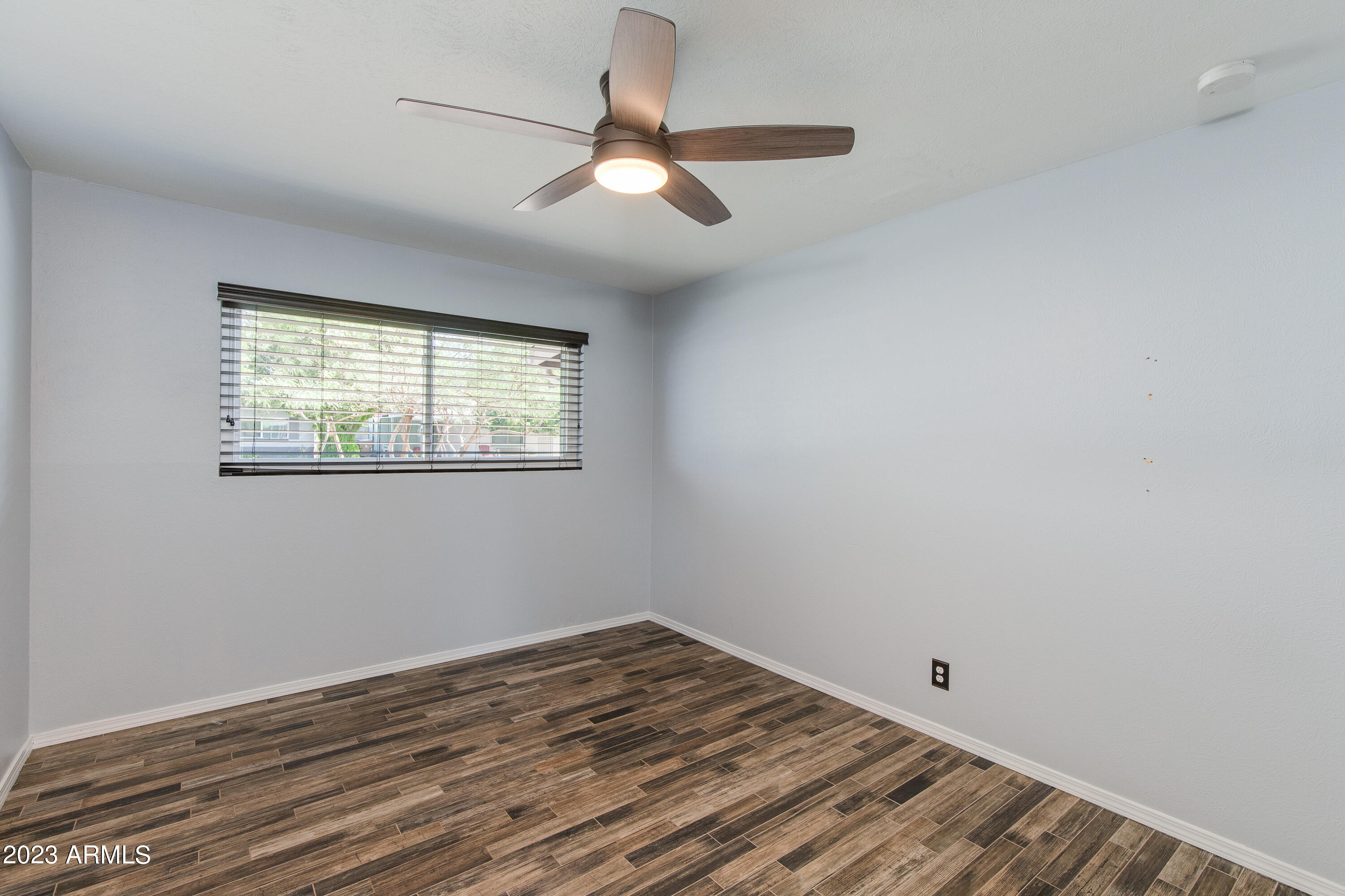 2525 W Orchid Lane