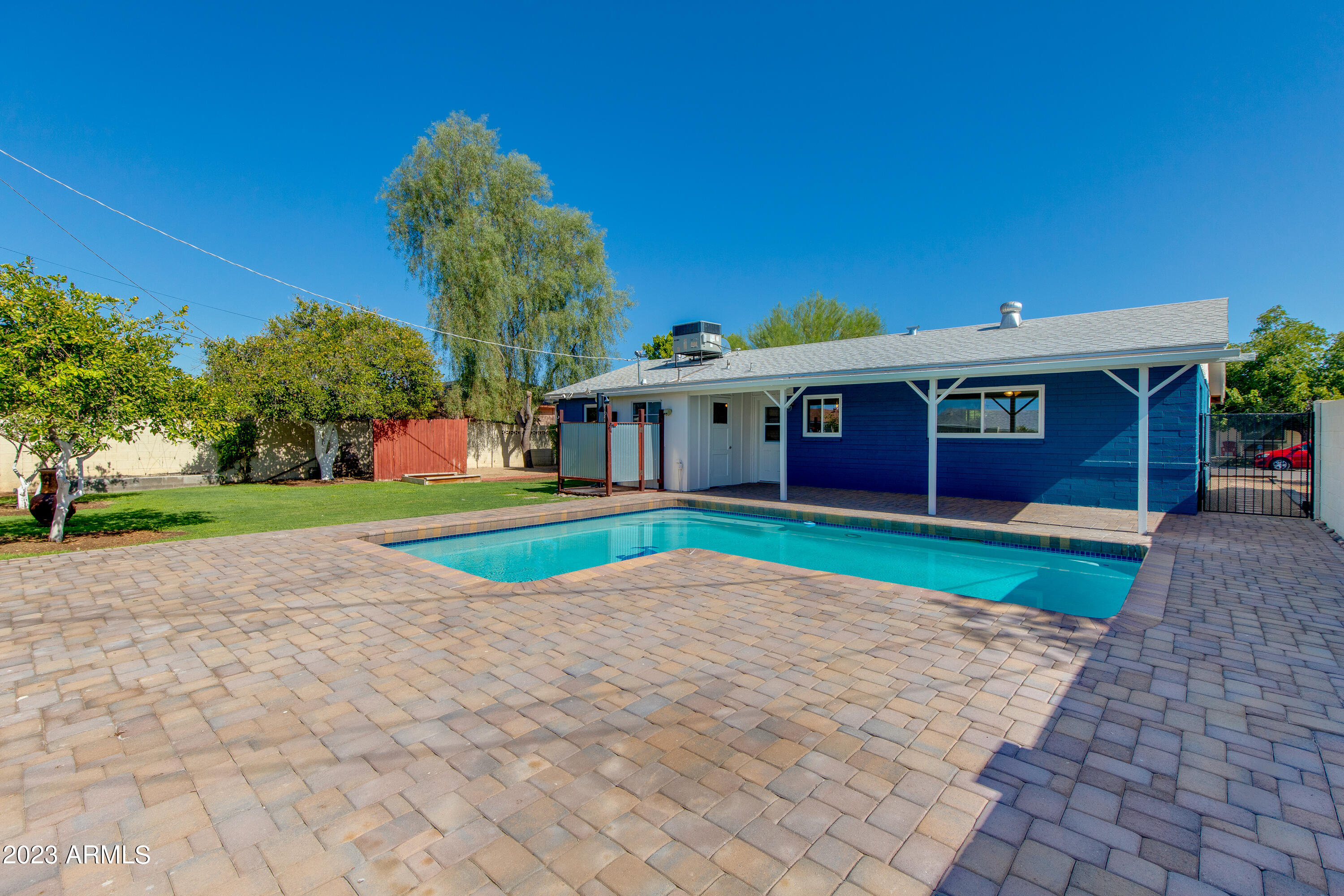2525 W Orchid Lane