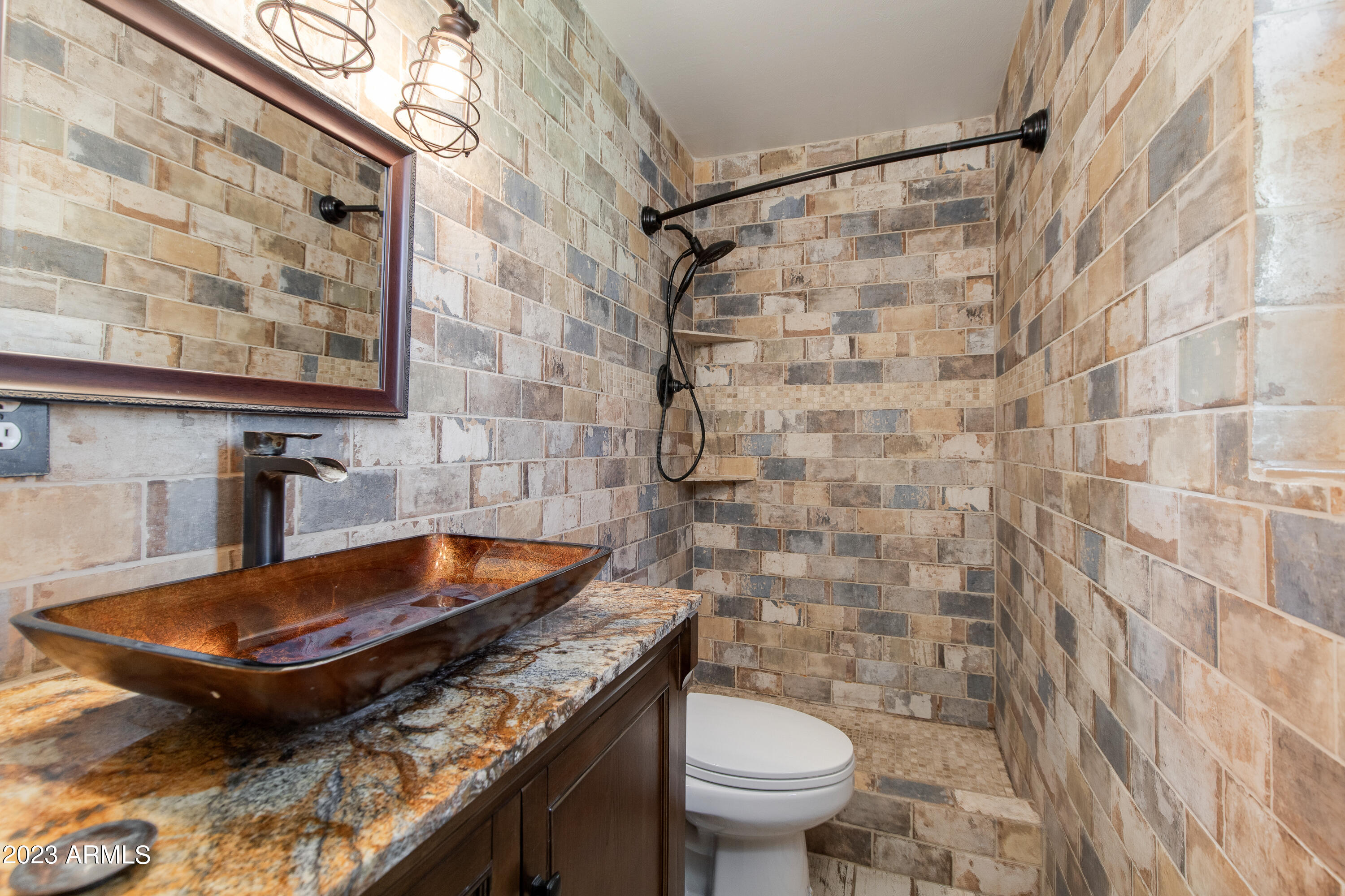 2525 W Orchid Lane