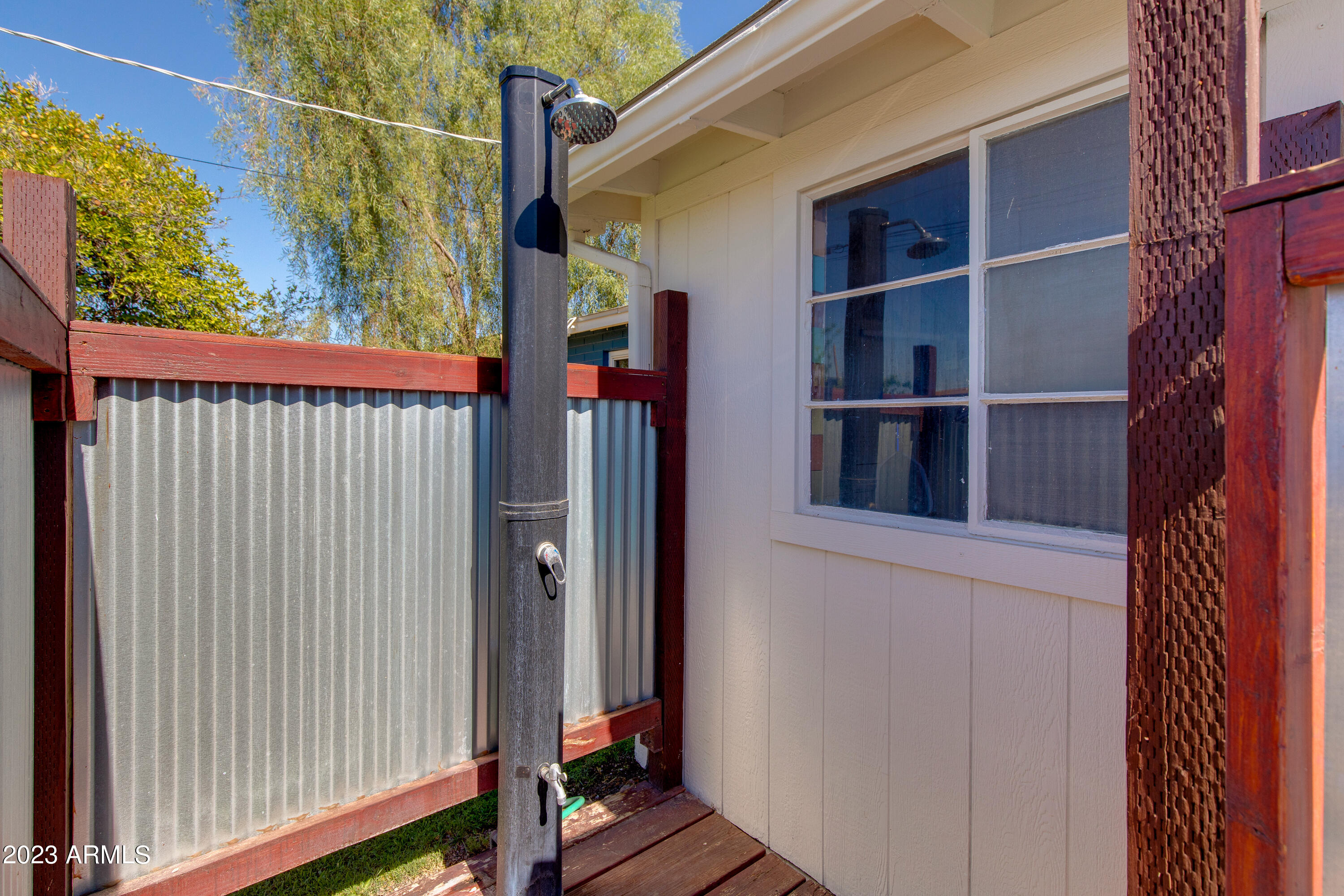 2525 W Orchid Lane
