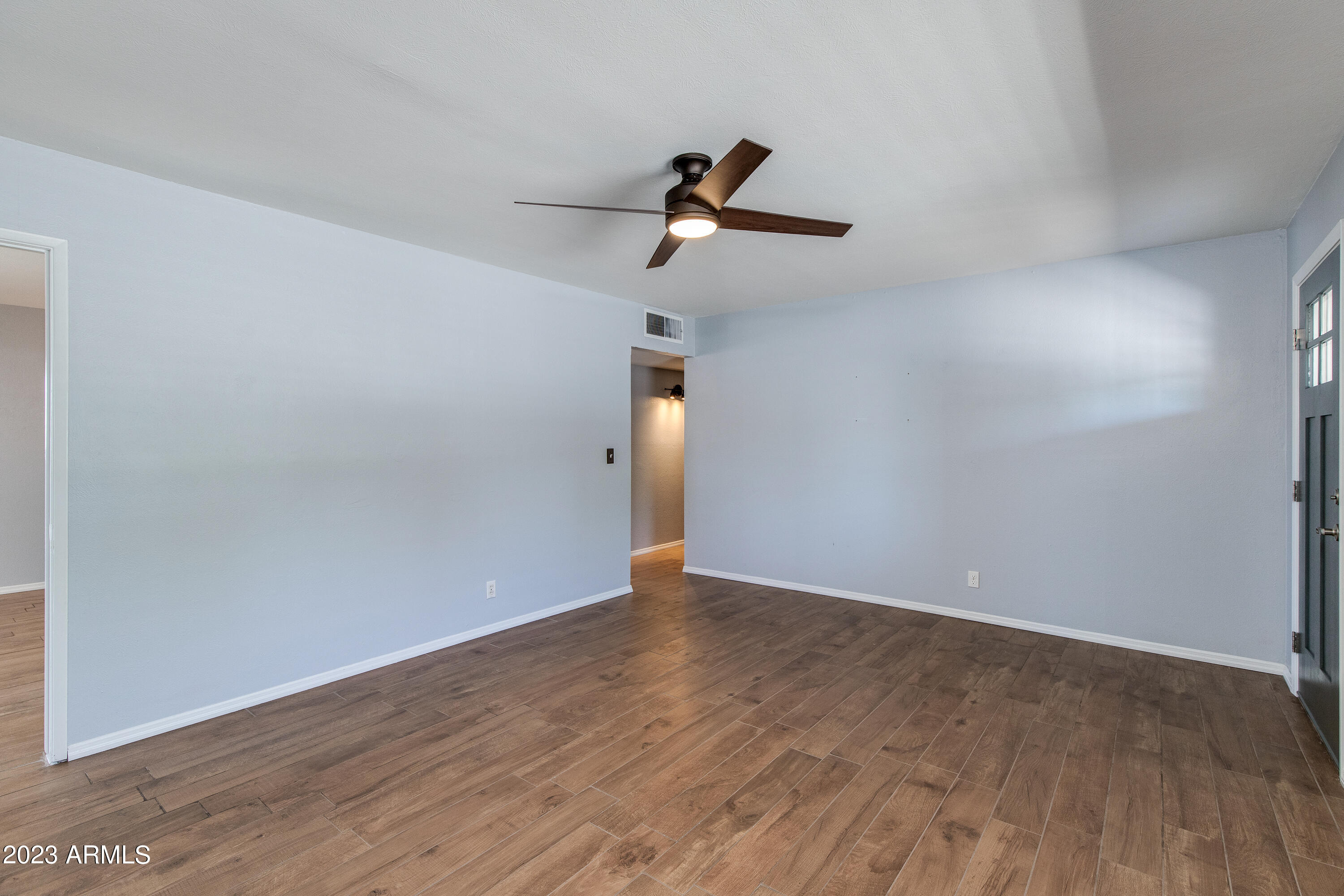 2525 W Orchid Lane
