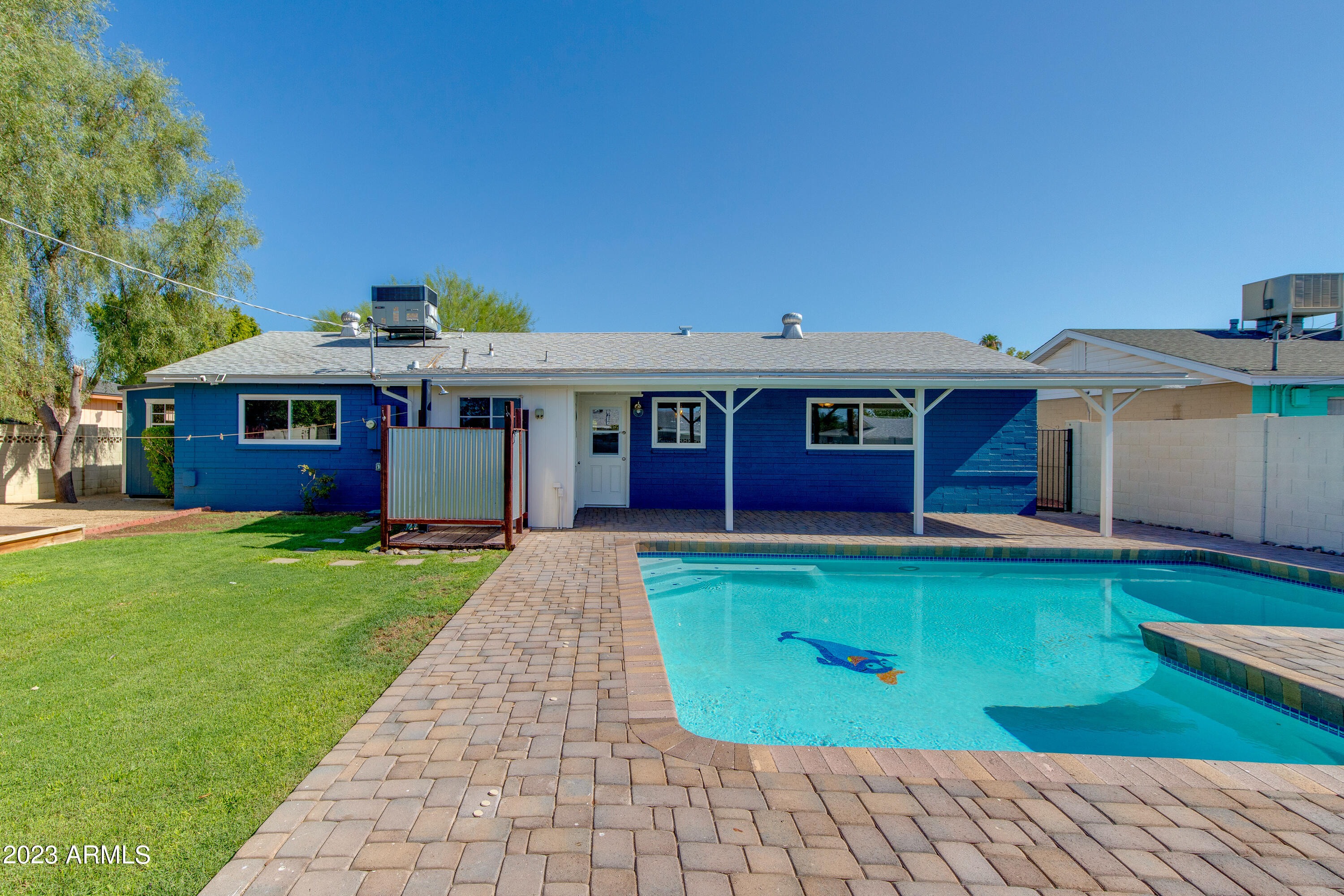2525 W Orchid Lane
