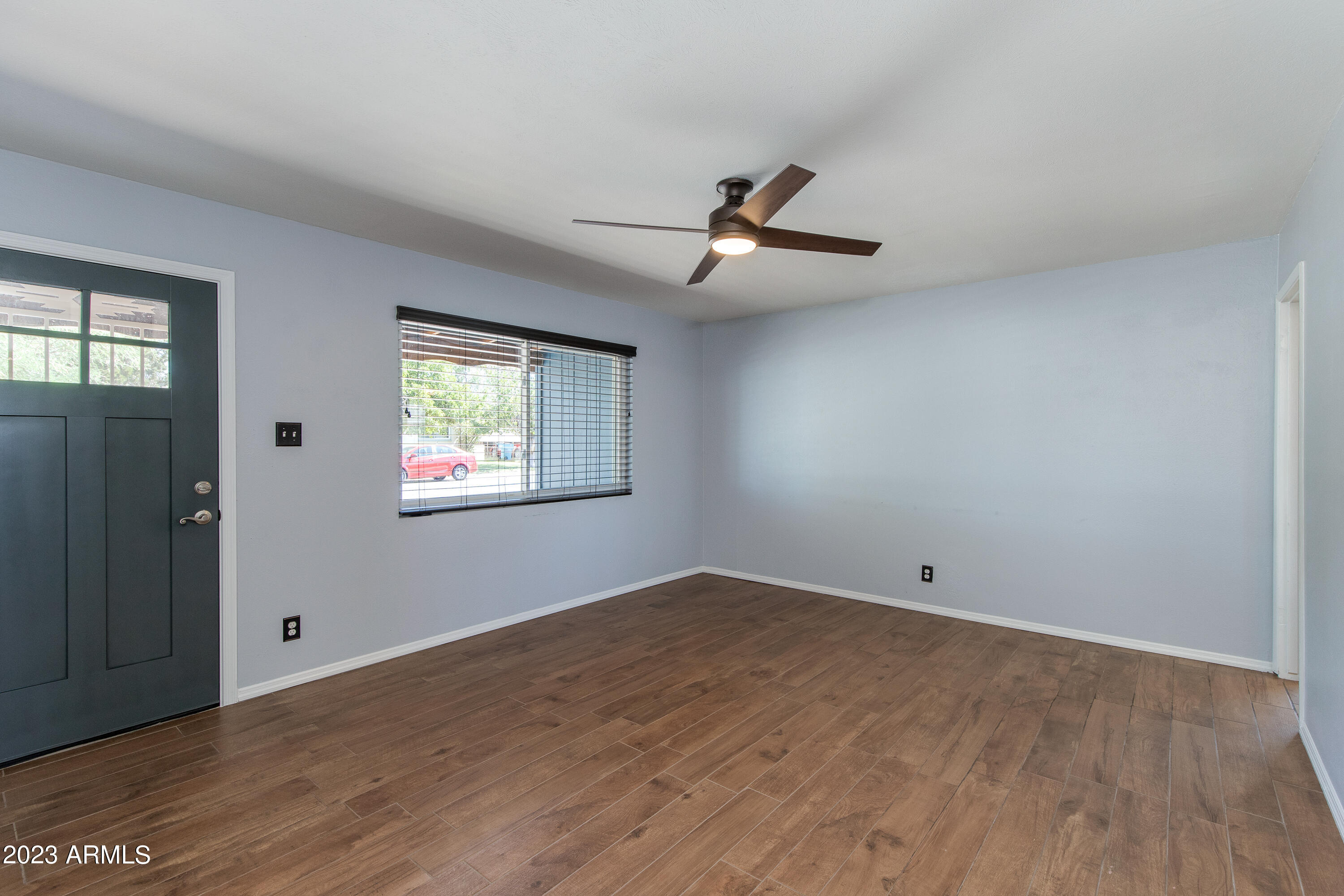 2525 W Orchid Lane