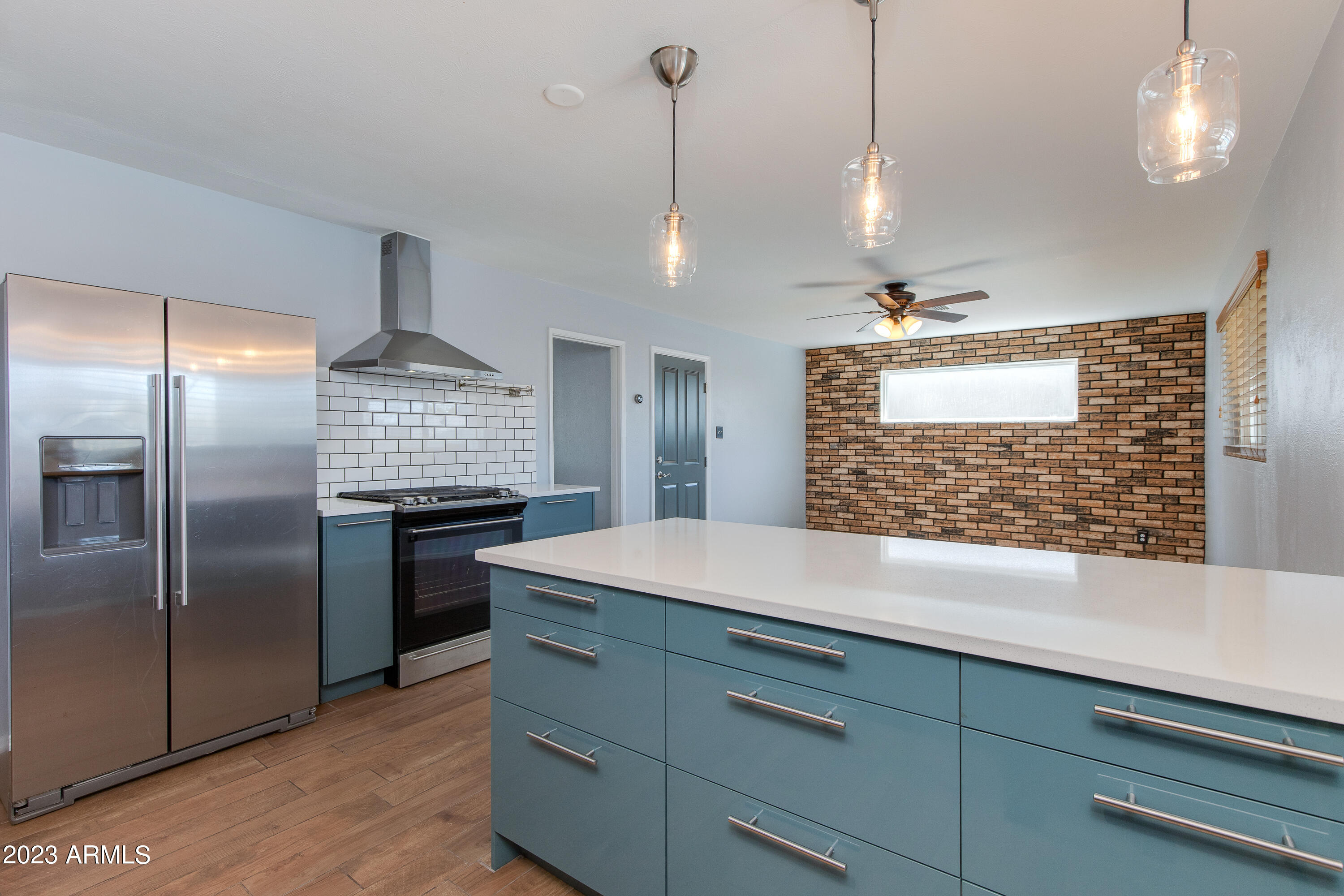 2525 W Orchid Lane