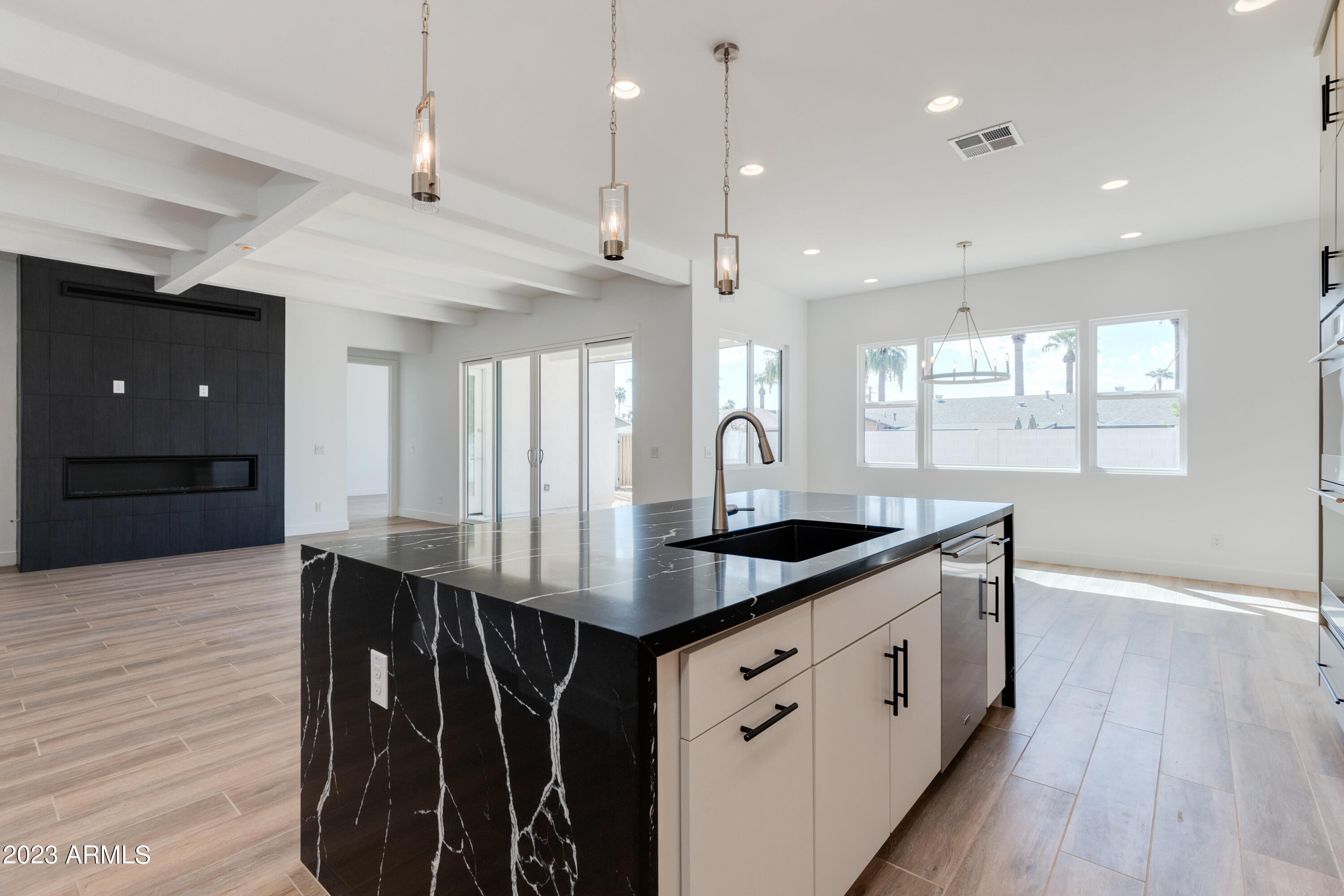 3417 E SELLS Drive