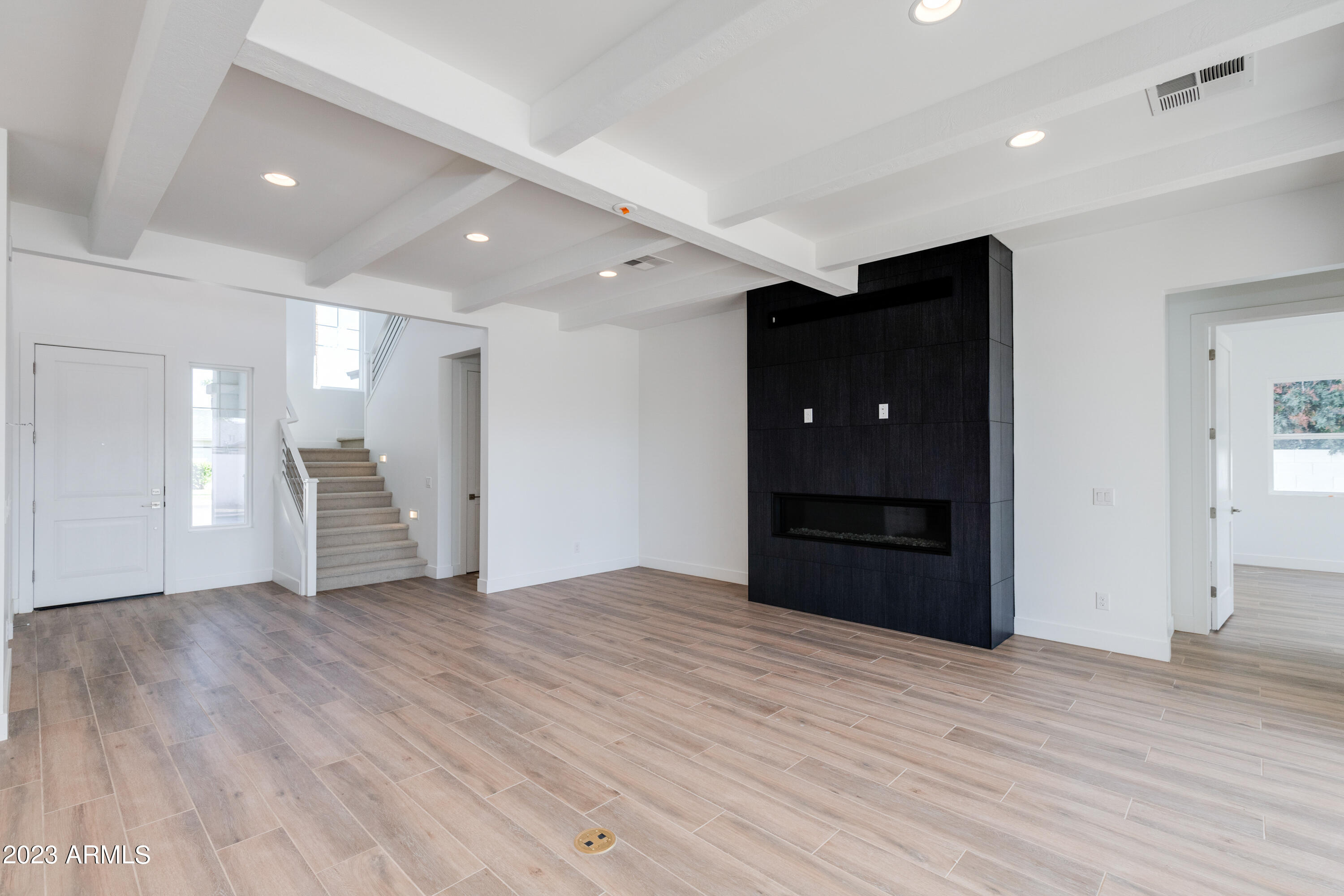 3417 E SELLS Drive
