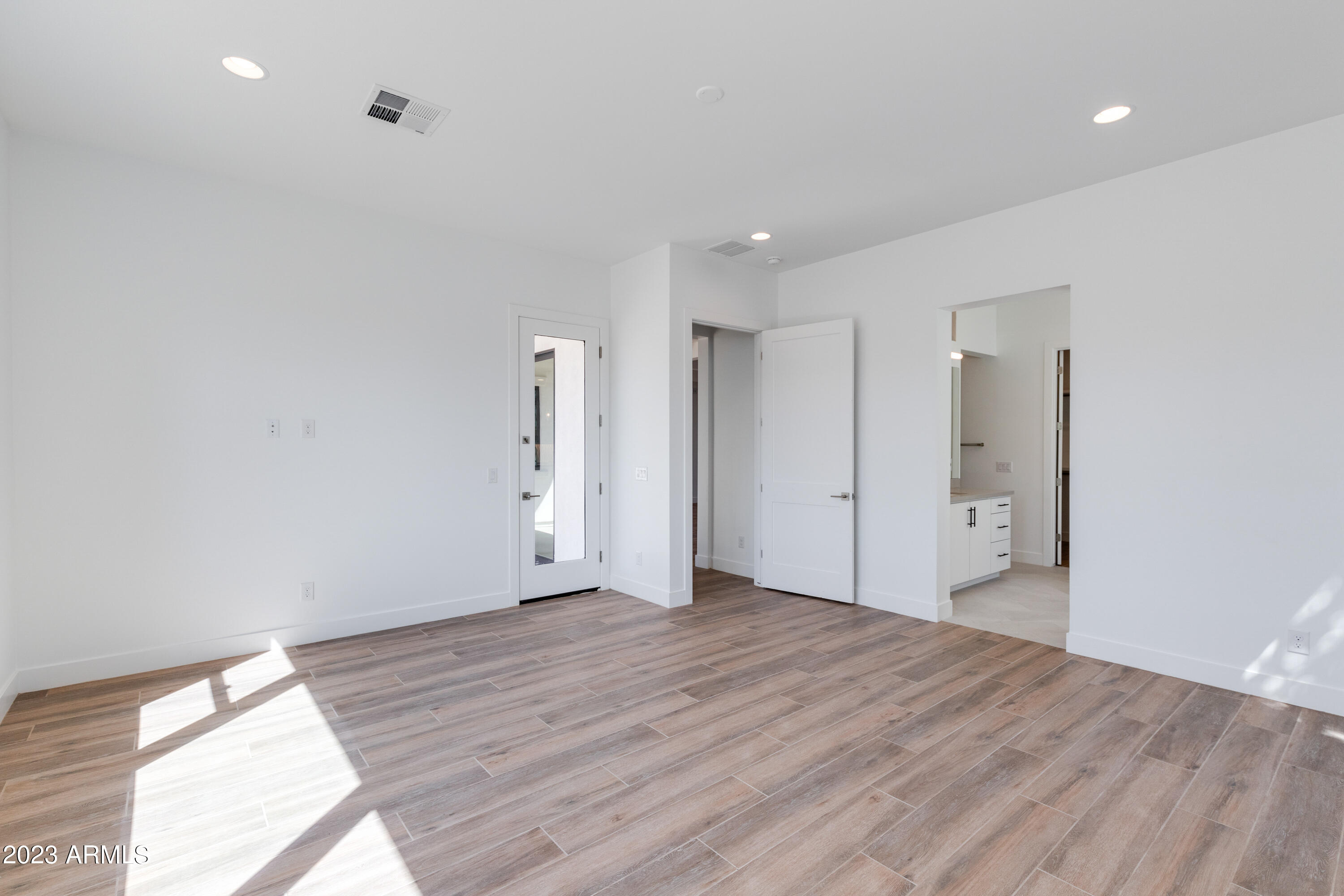 3417 E SELLS Drive
