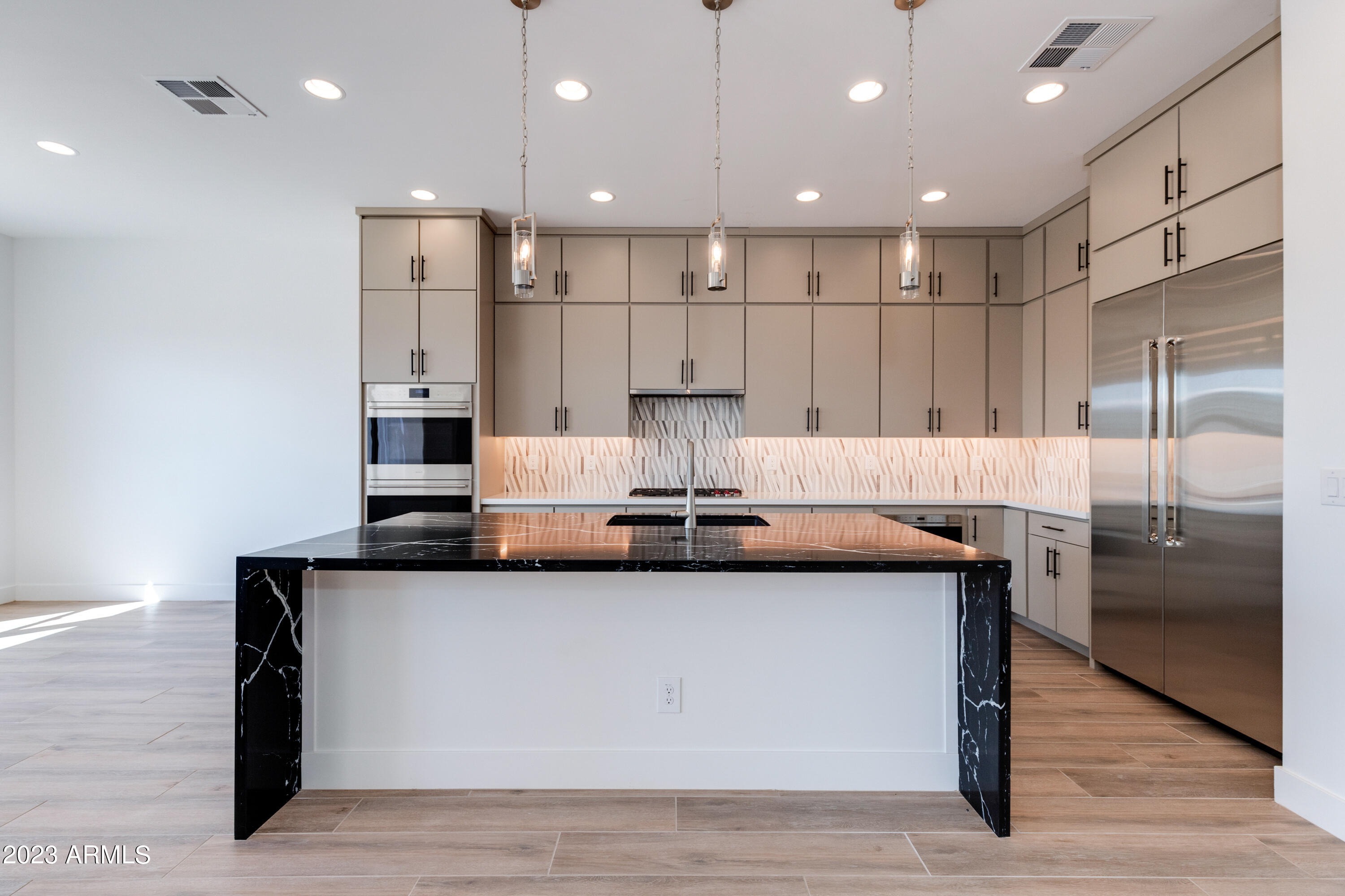 3417 E SELLS Drive