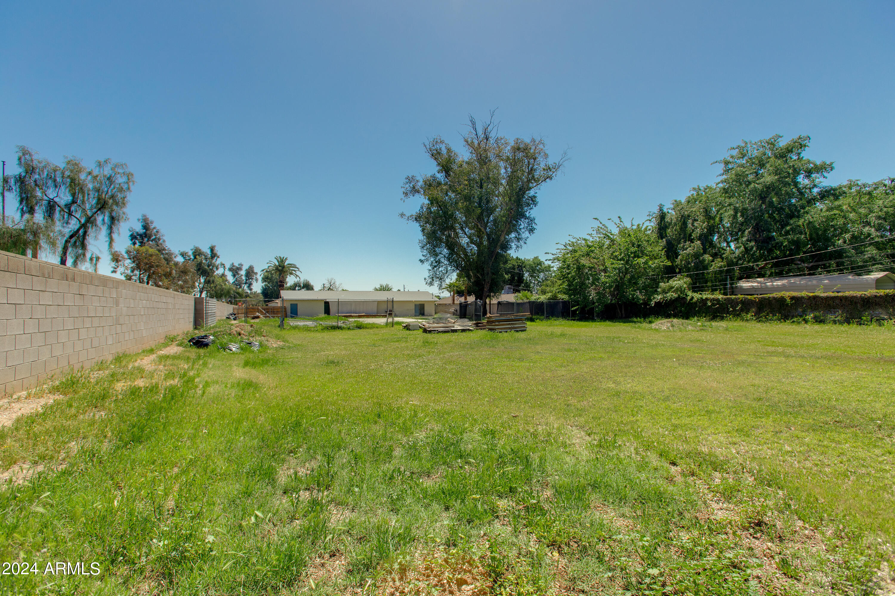 1730 E ROSE Lane