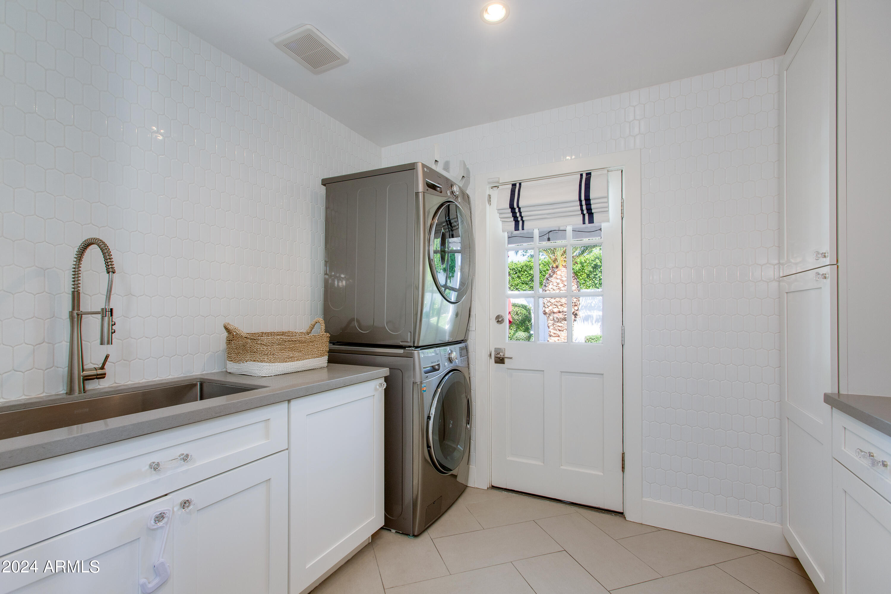 4753 N 33RD Place