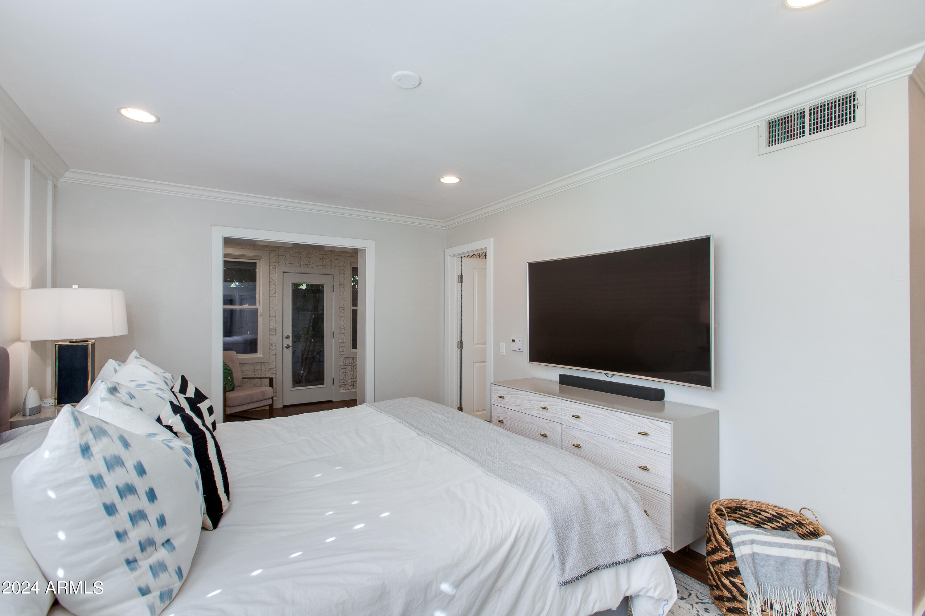 4753 N 33RD Place