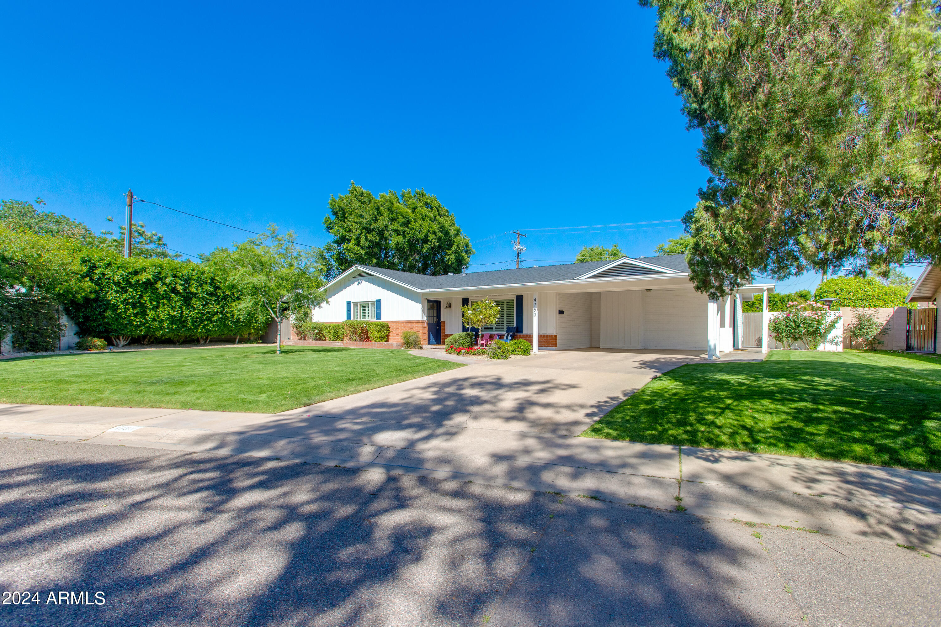 4753 N 33RD Place