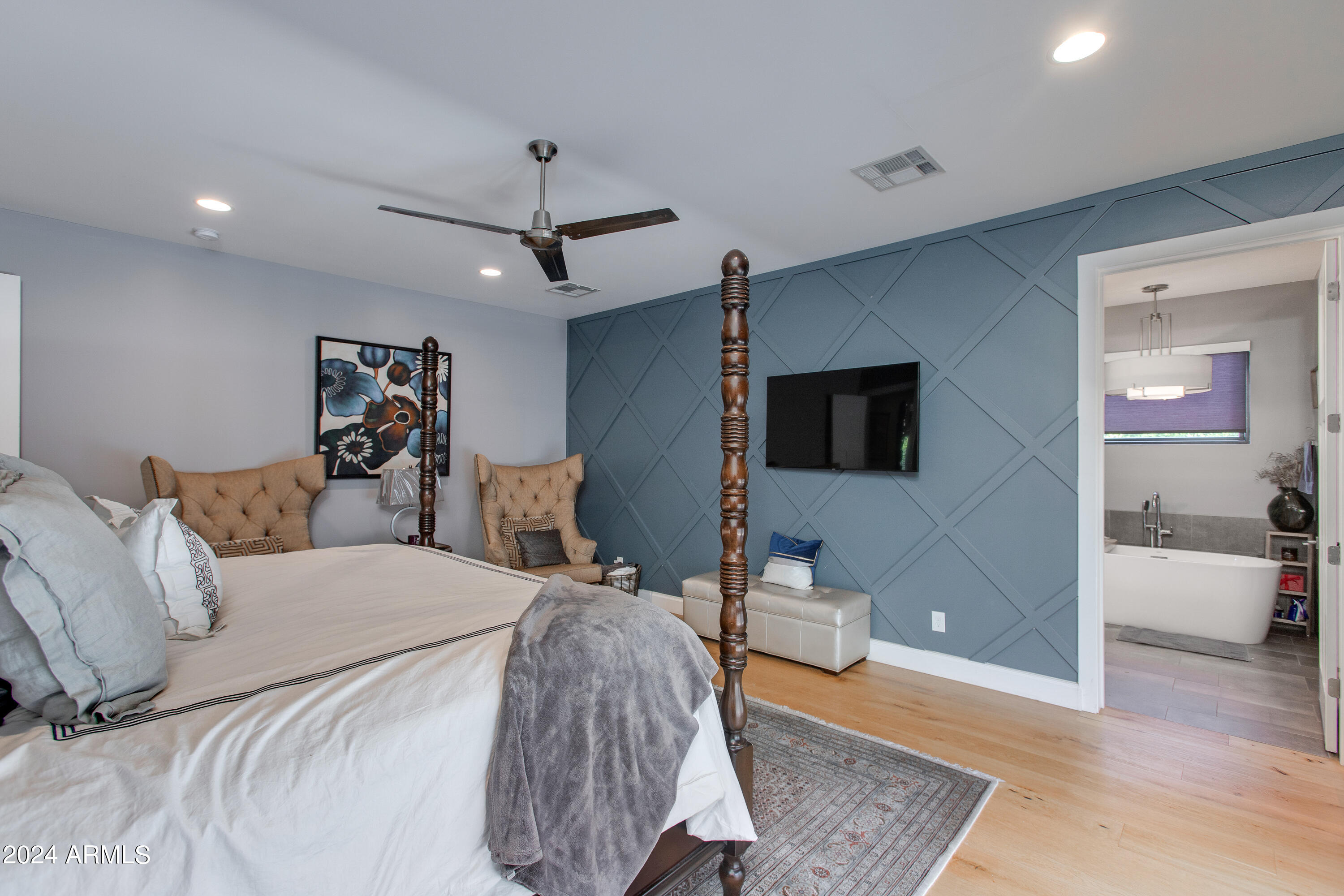 2950 N 50TH Place