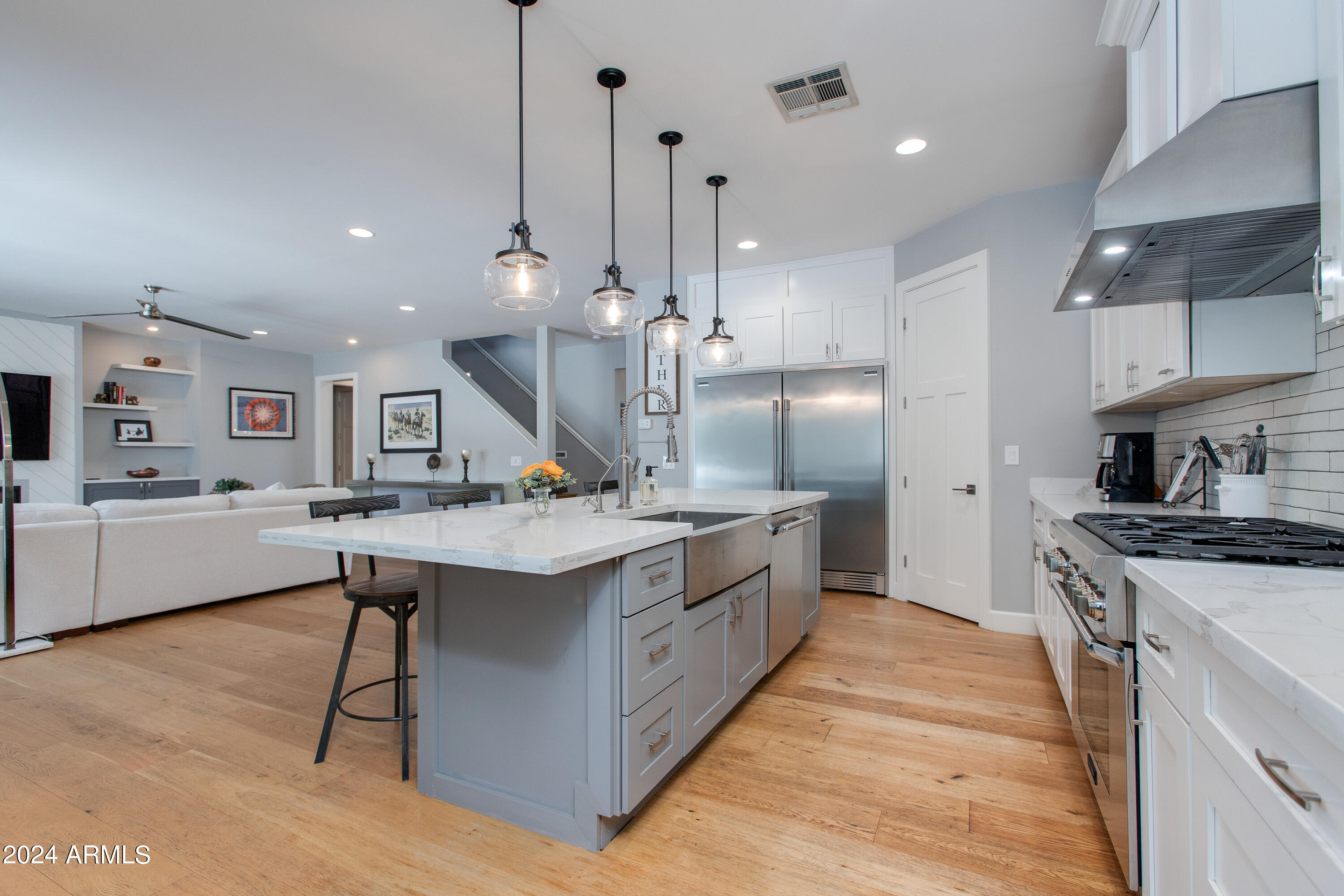2950 N 50TH Place