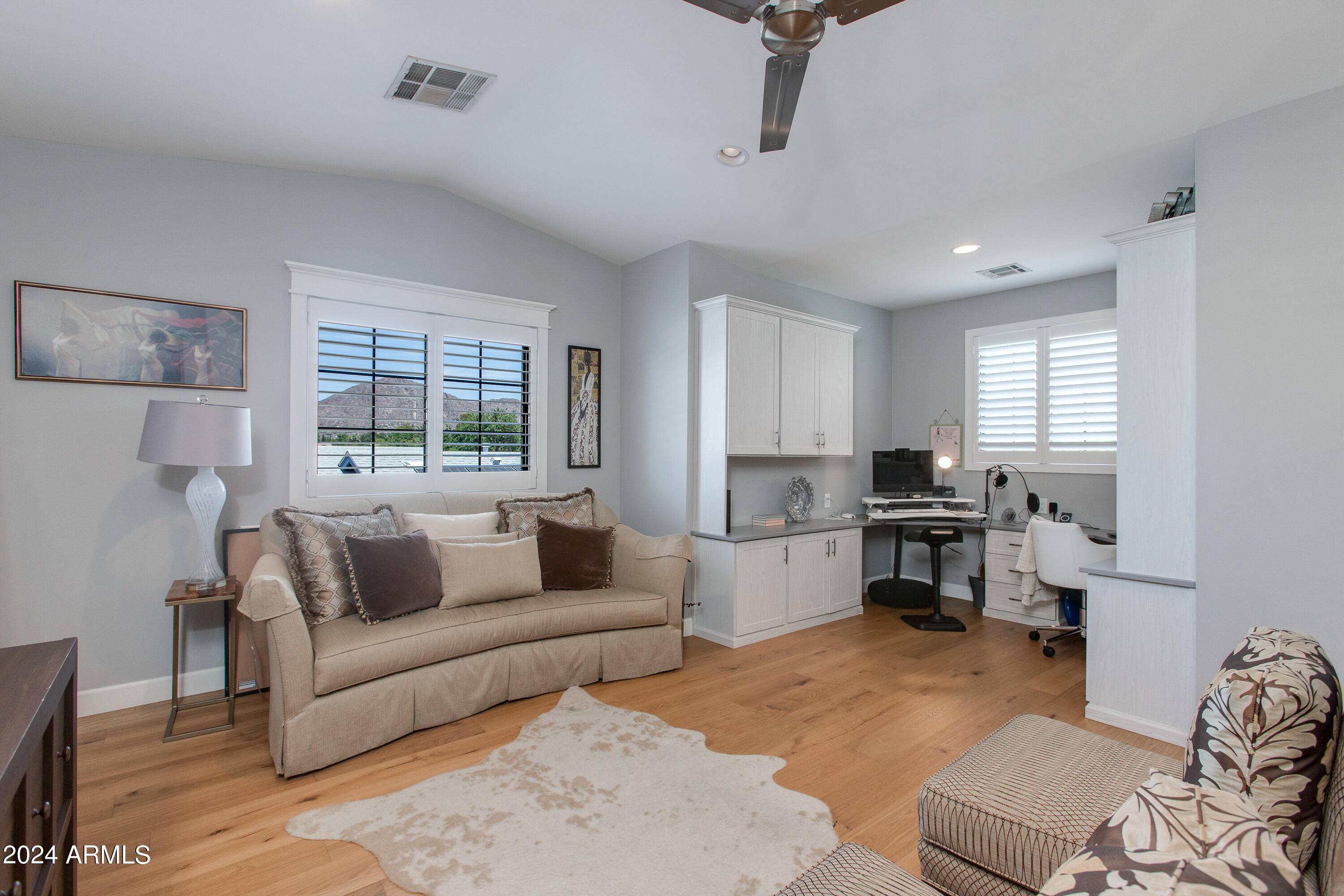 2950 N 50TH Place