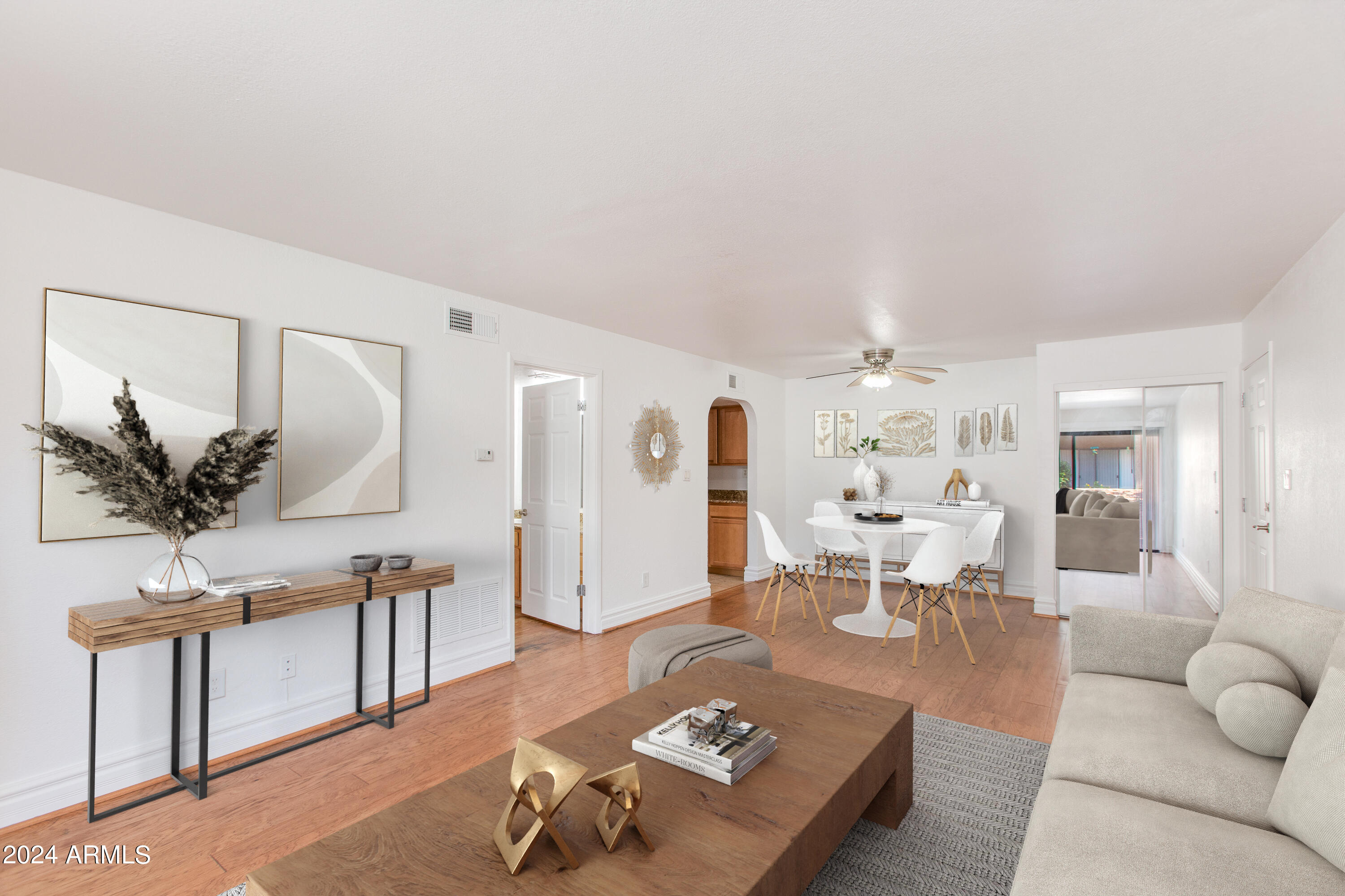 3825 E CAMELBACK Road, 132