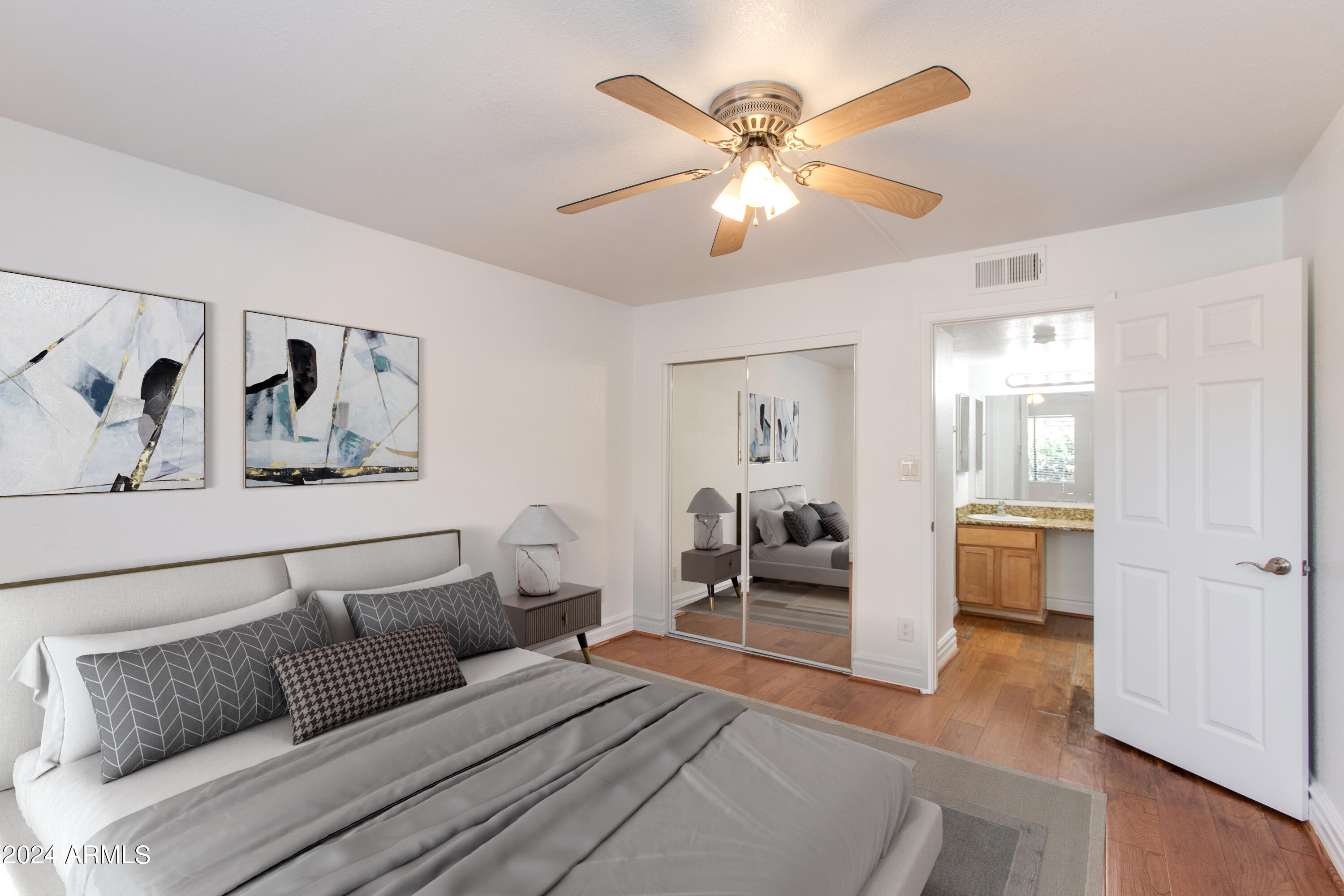 3825 E CAMELBACK Road, 132