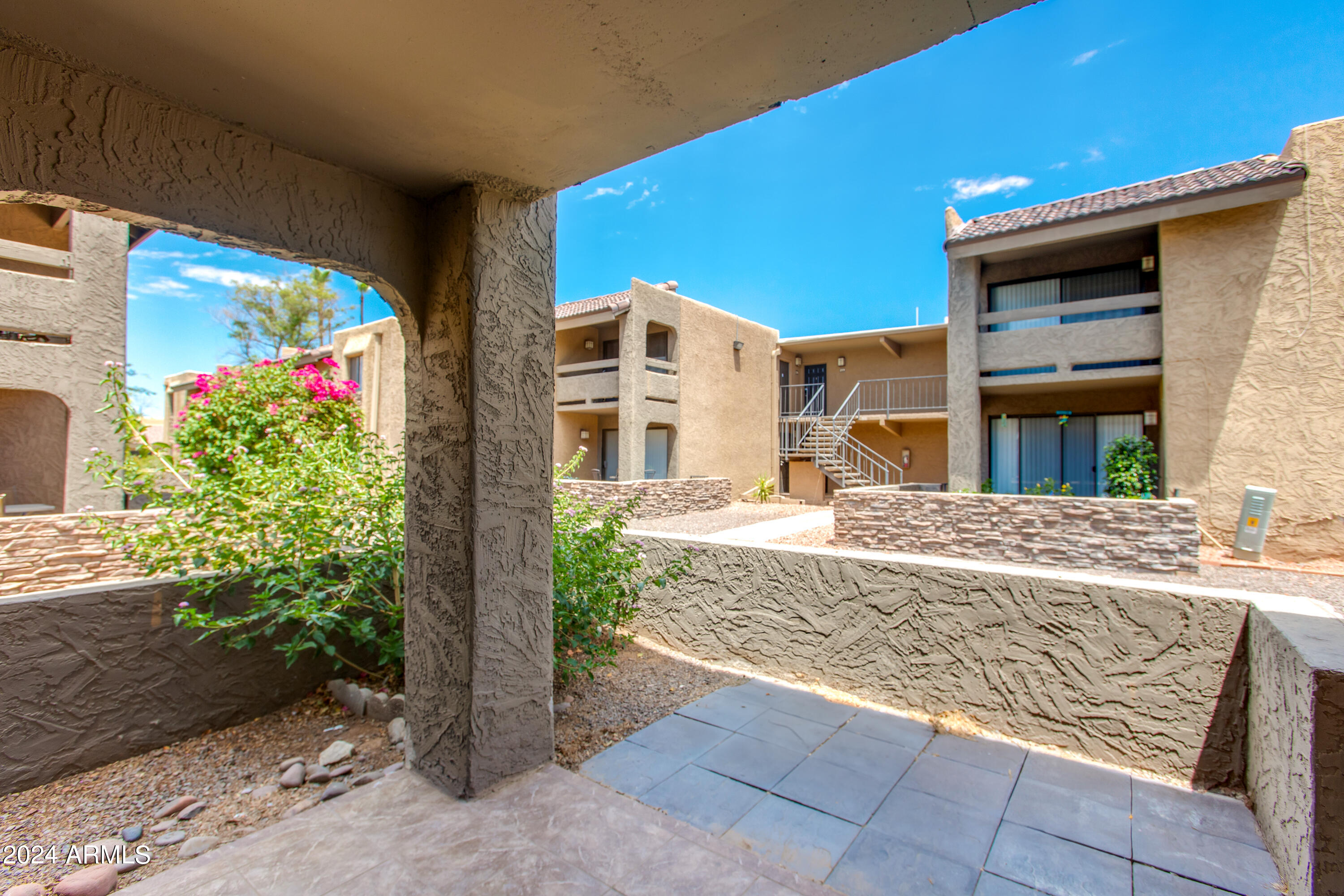 3825 E CAMELBACK Road, 132