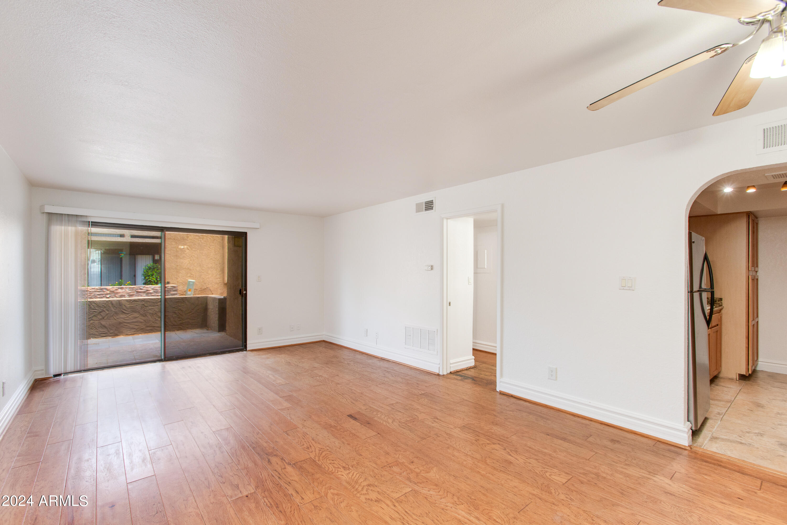 3825 E CAMELBACK Road, 132