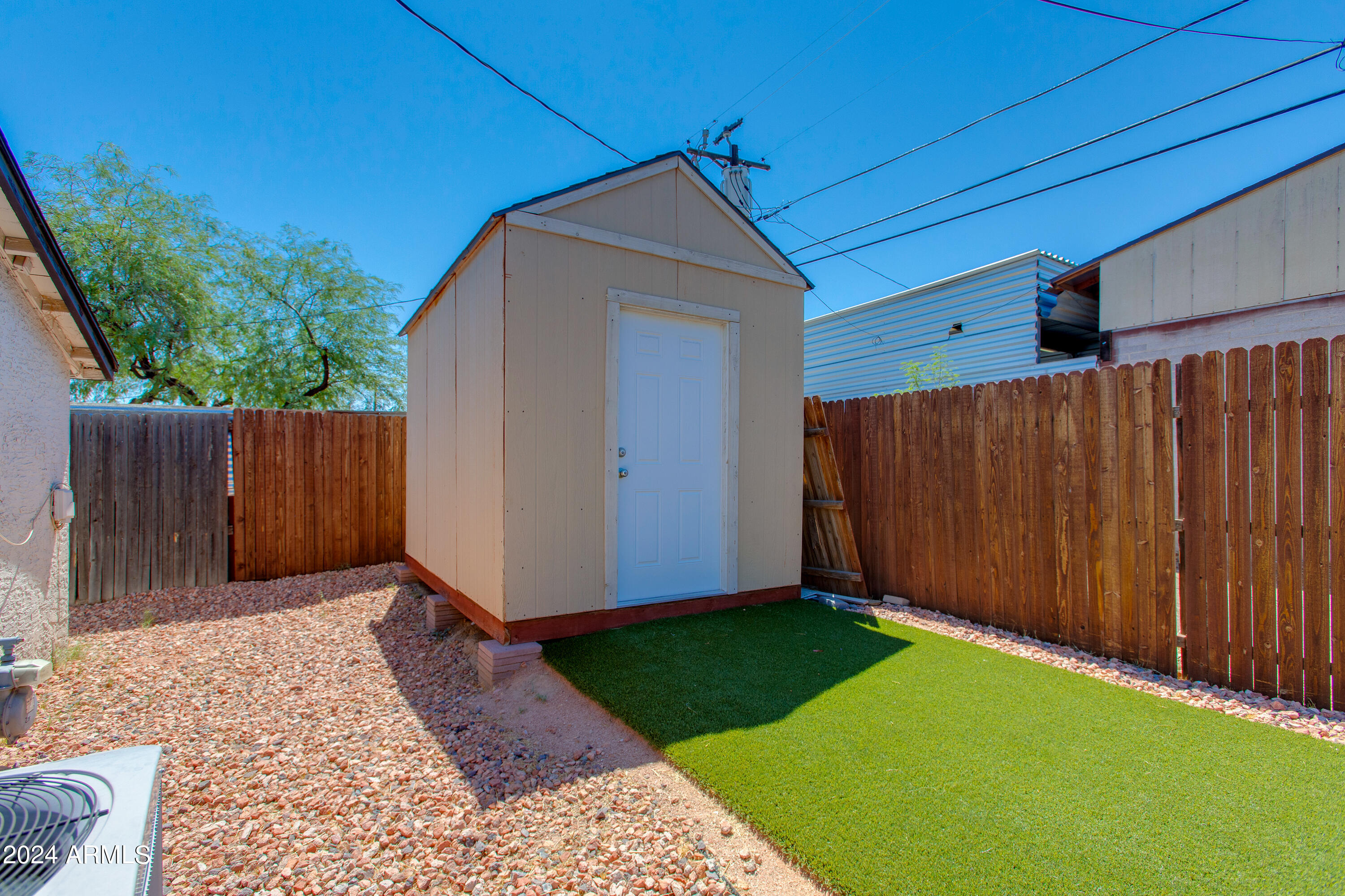 1108 N ESTHER Street