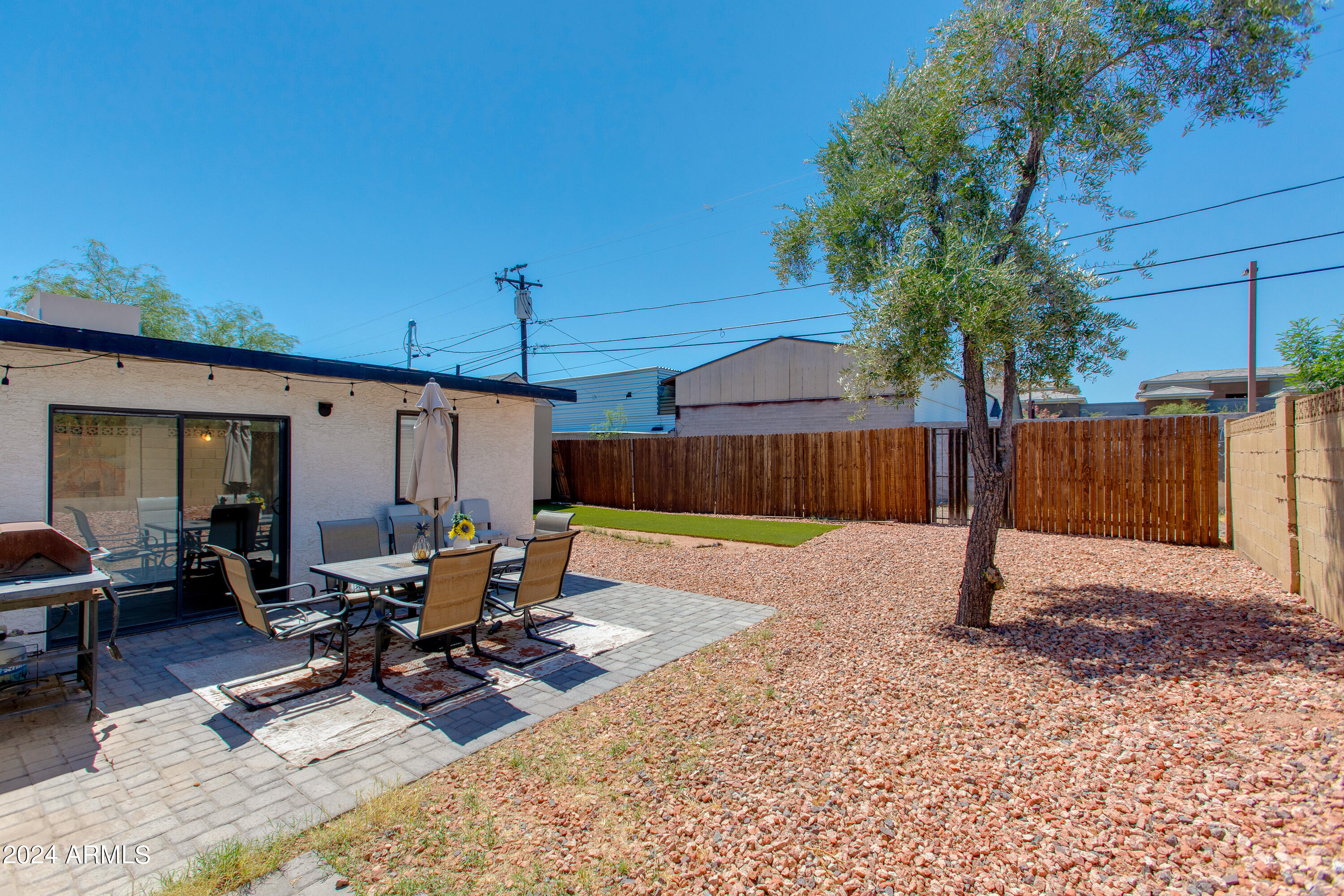 1108 N ESTHER Street
