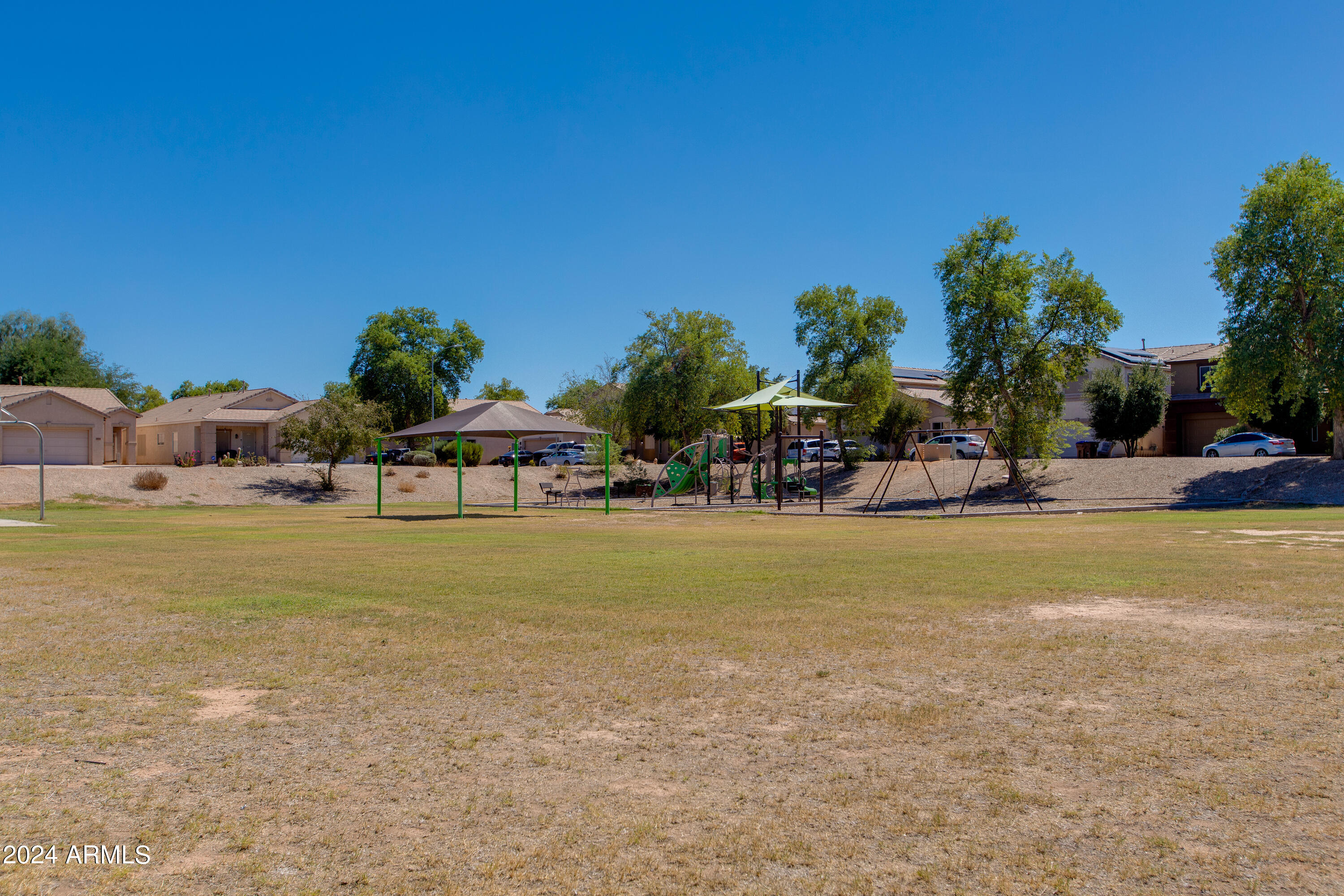 1404 S BALDWIN Loop