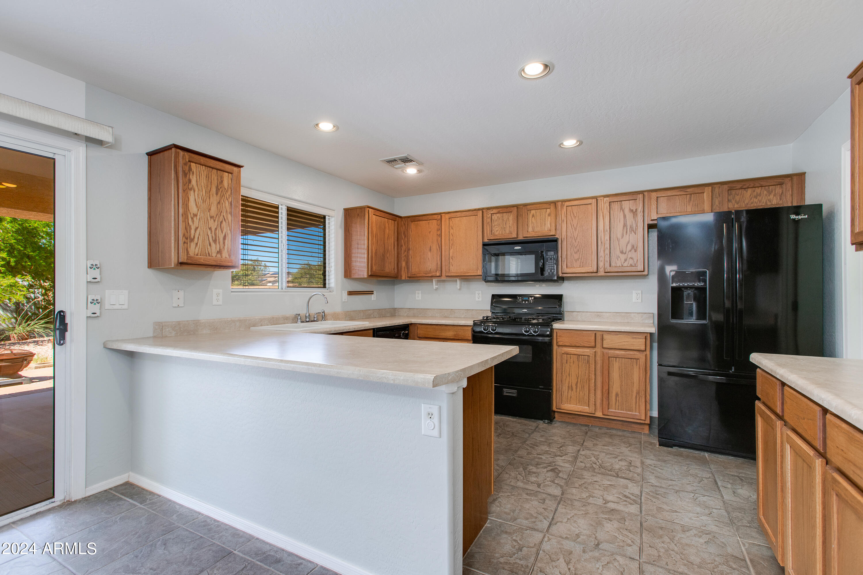 1404 S BALDWIN Loop