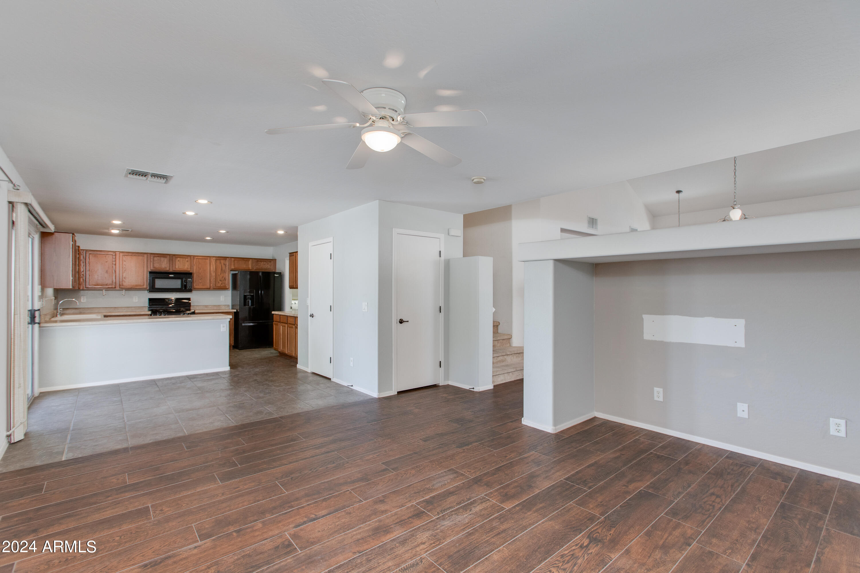 1404 S BALDWIN Loop